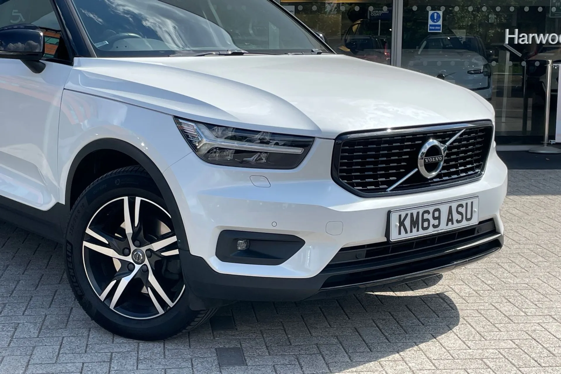 Volvo XC40 thumbnail image number 6