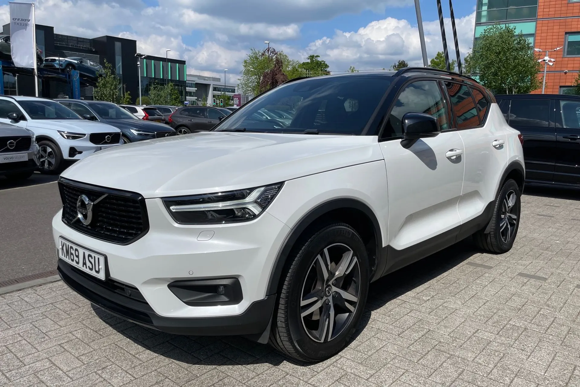 Volvo XC40 thumbnail image number 11