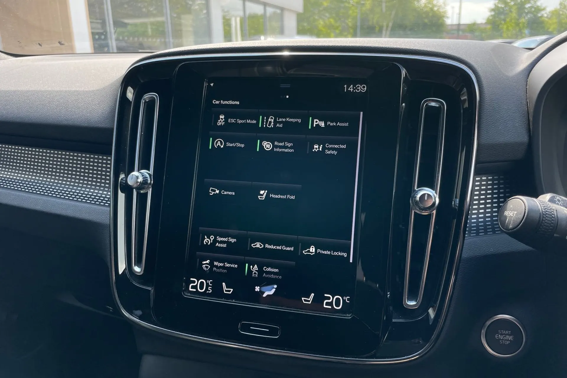 Volvo XC40 thumbnail image number 40