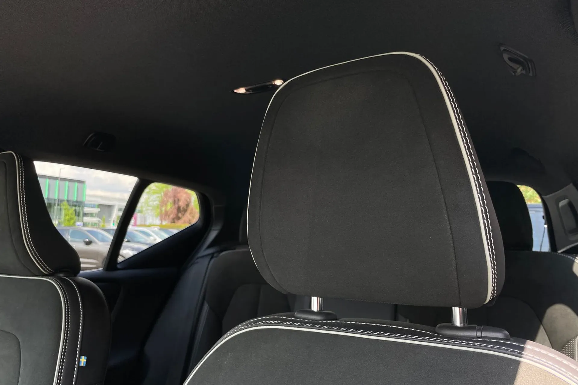 Volvo XC40 thumbnail image number 28