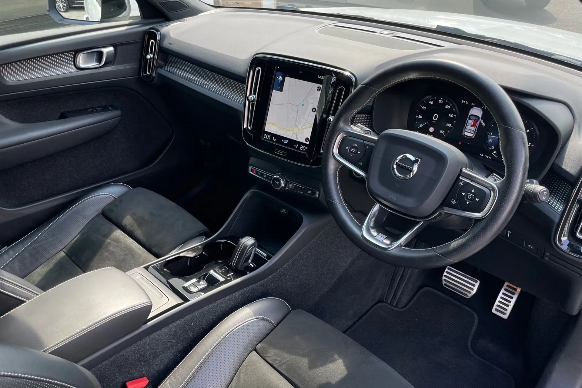 Volvo XC40 thumbnail image number 5
