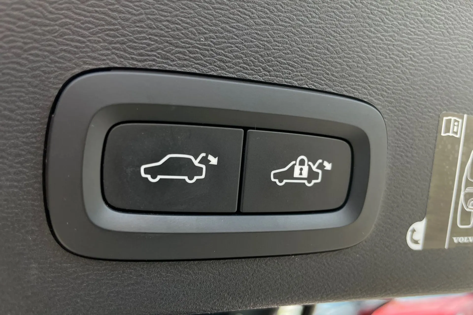 Volvo XC40 thumbnail image number 20