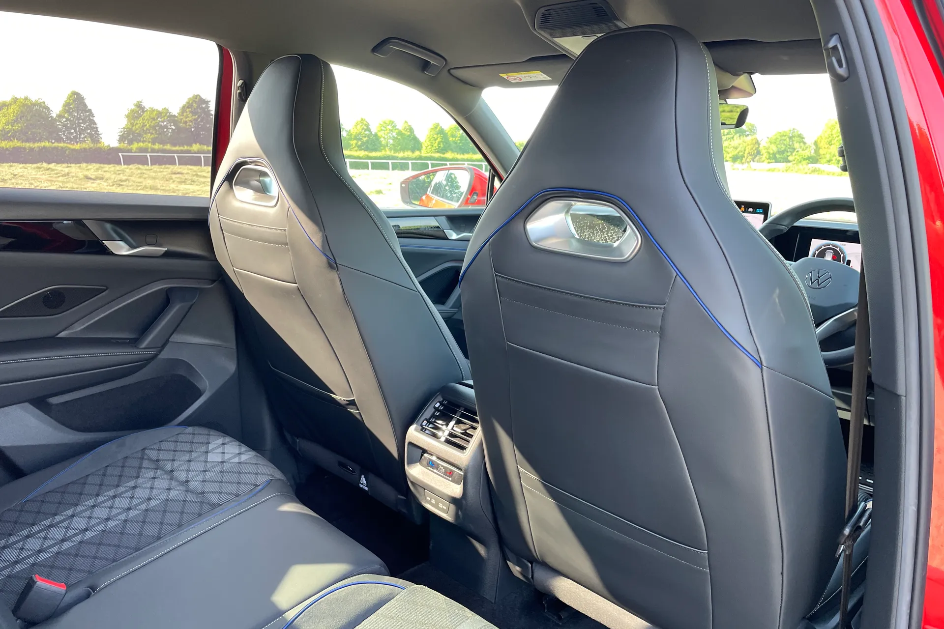 VOLKSWAGEN TIGUAN thumbnail image number 31