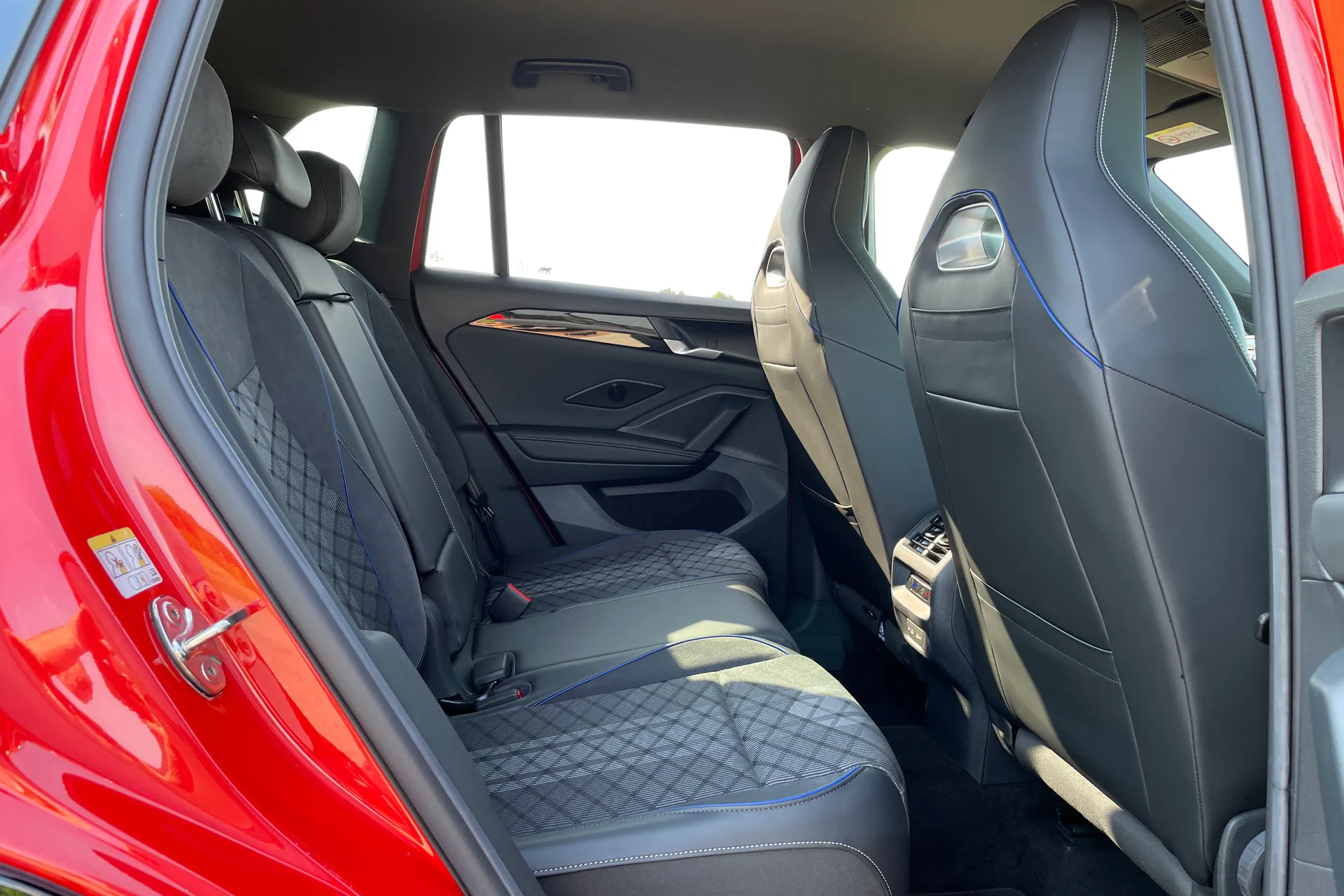 VOLKSWAGEN TIGUAN thumbnail image number 30
