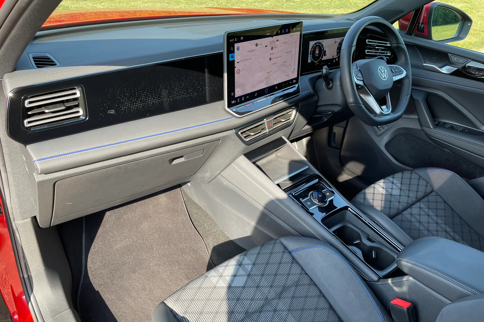 VOLKSWAGEN TIGUAN thumbnail image number 36