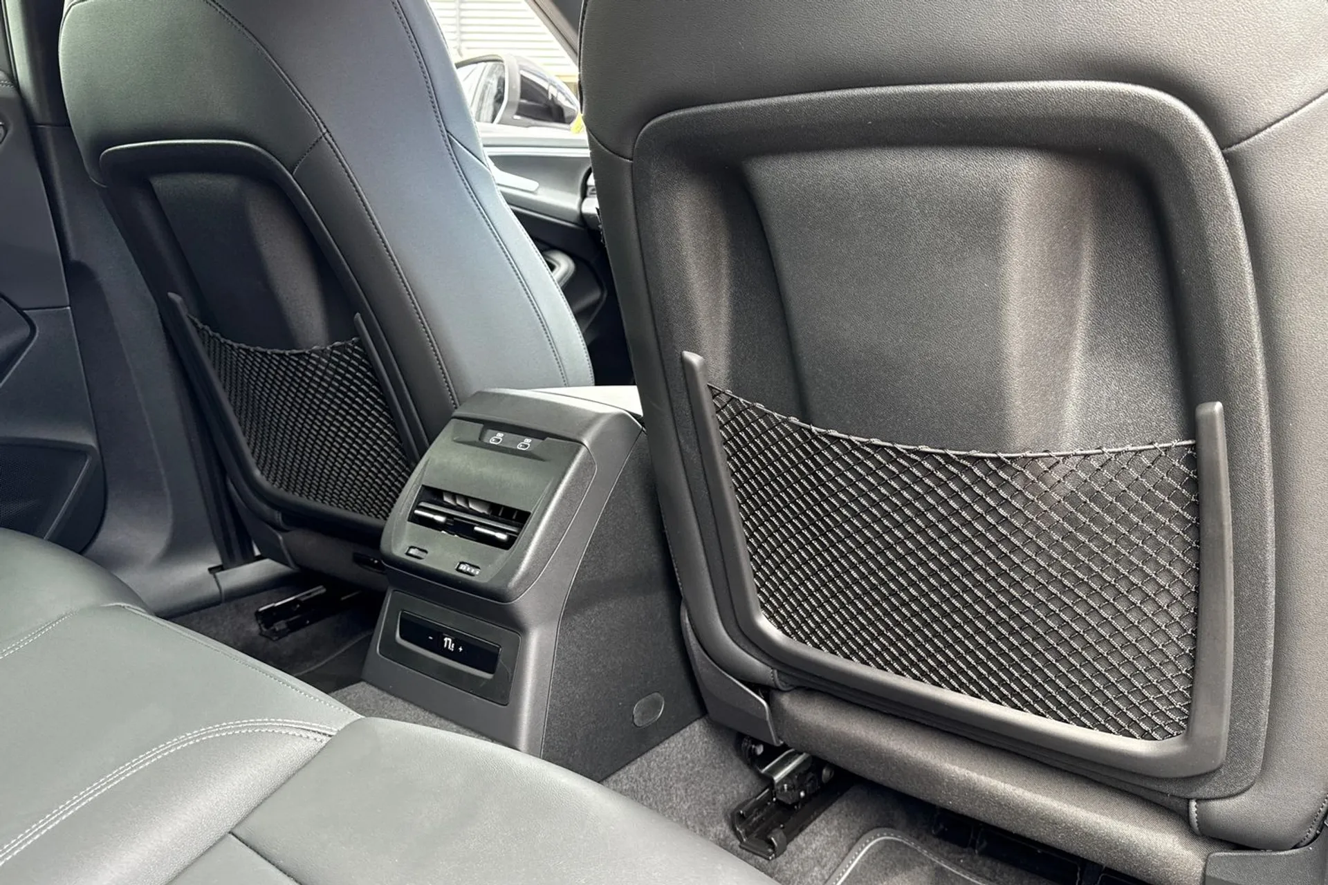 Audi A5 thumbnail image number 38