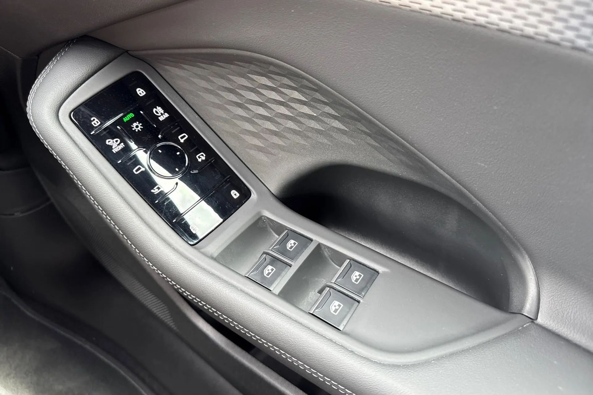 Audi A5 thumbnail image number 16