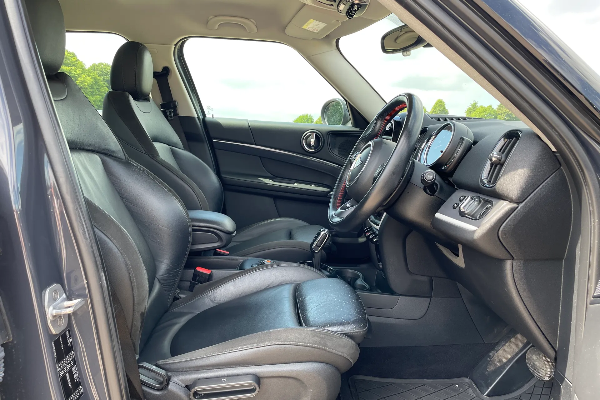 MINI COUNTRYMAN thumbnail image number 29