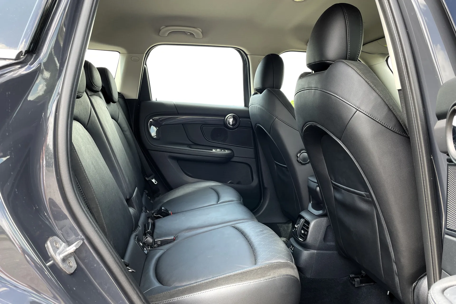MINI COUNTRYMAN thumbnail image number 25