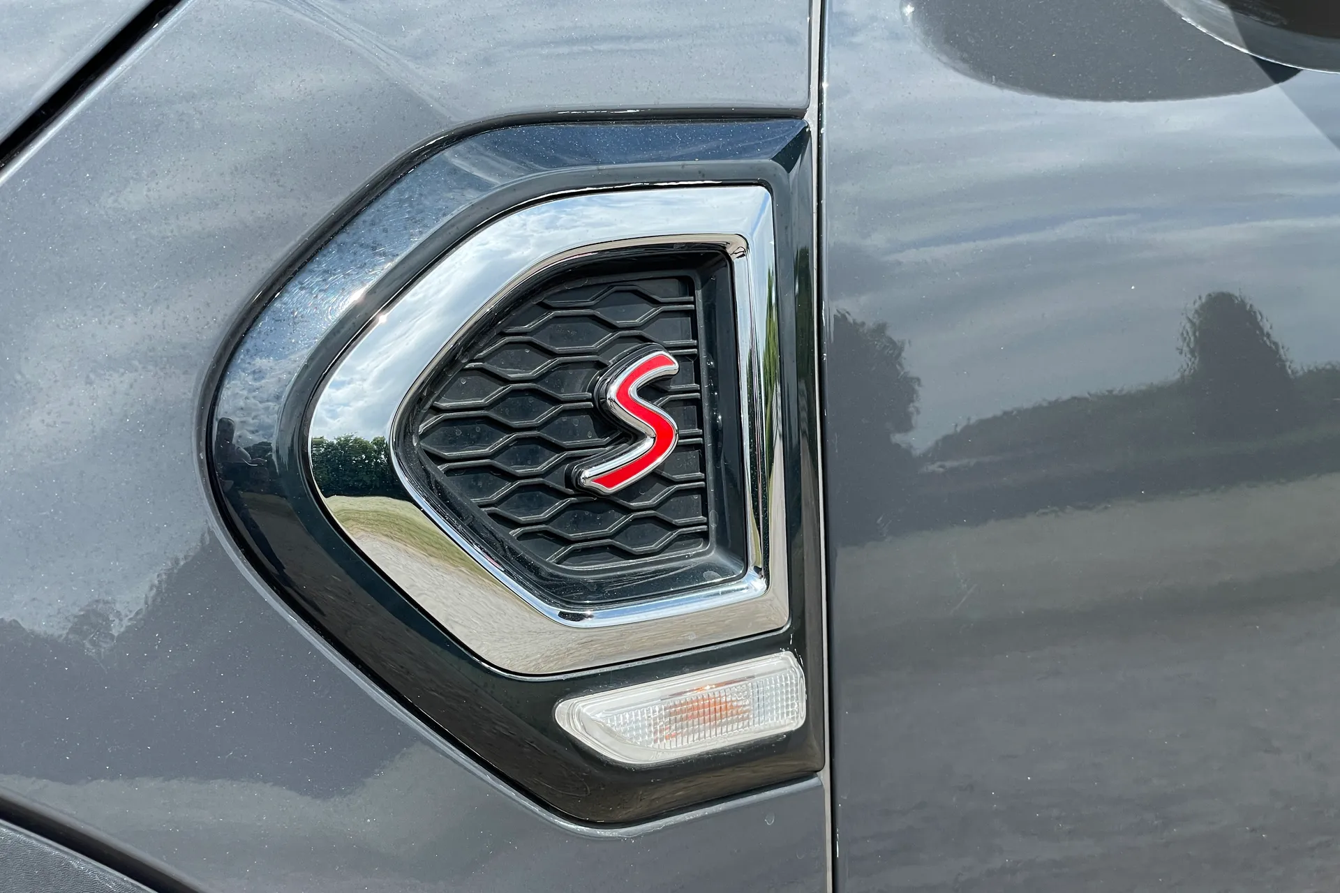 MINI COUNTRYMAN thumbnail image number 6