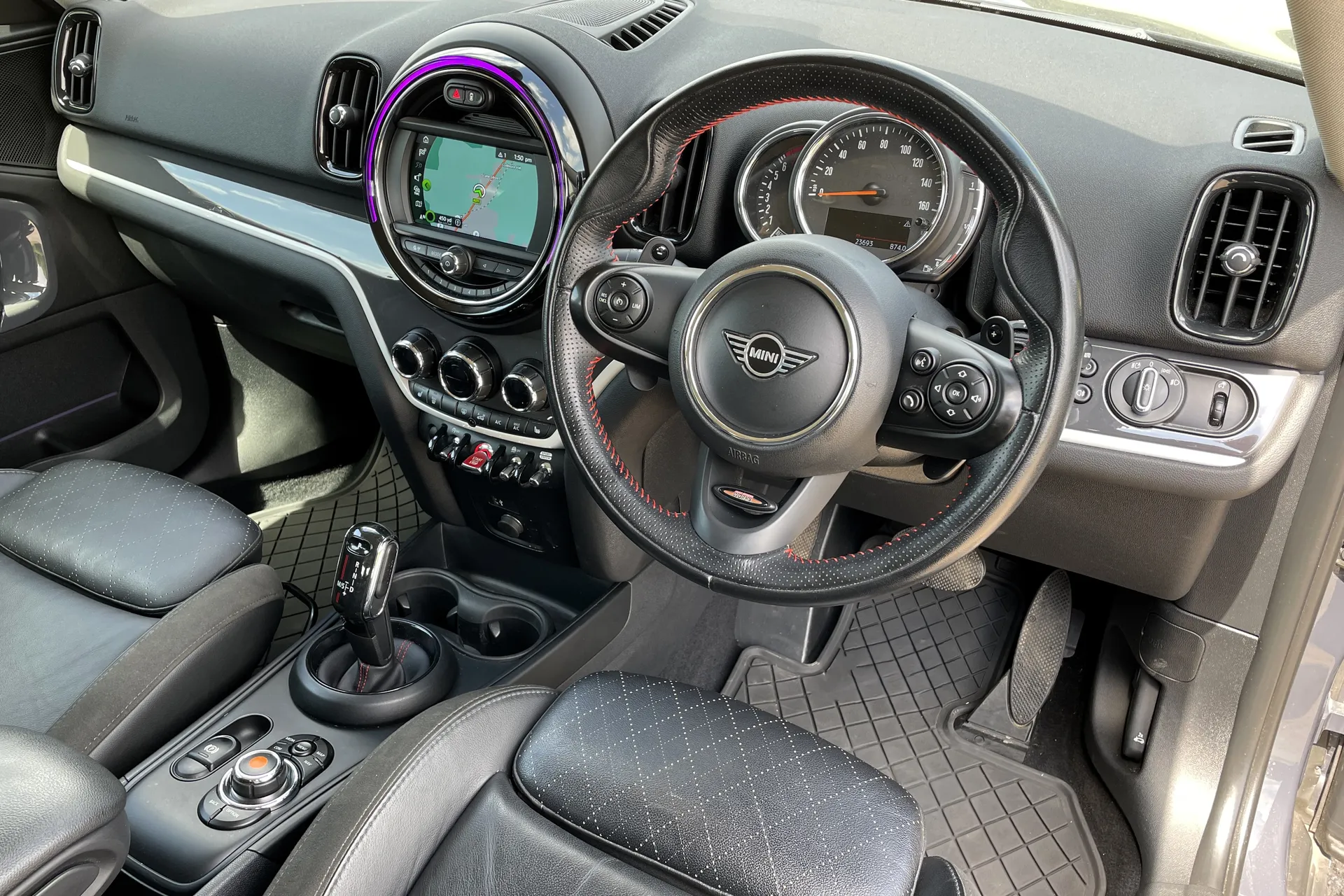 MINI COUNTRYMAN thumbnail image number 30