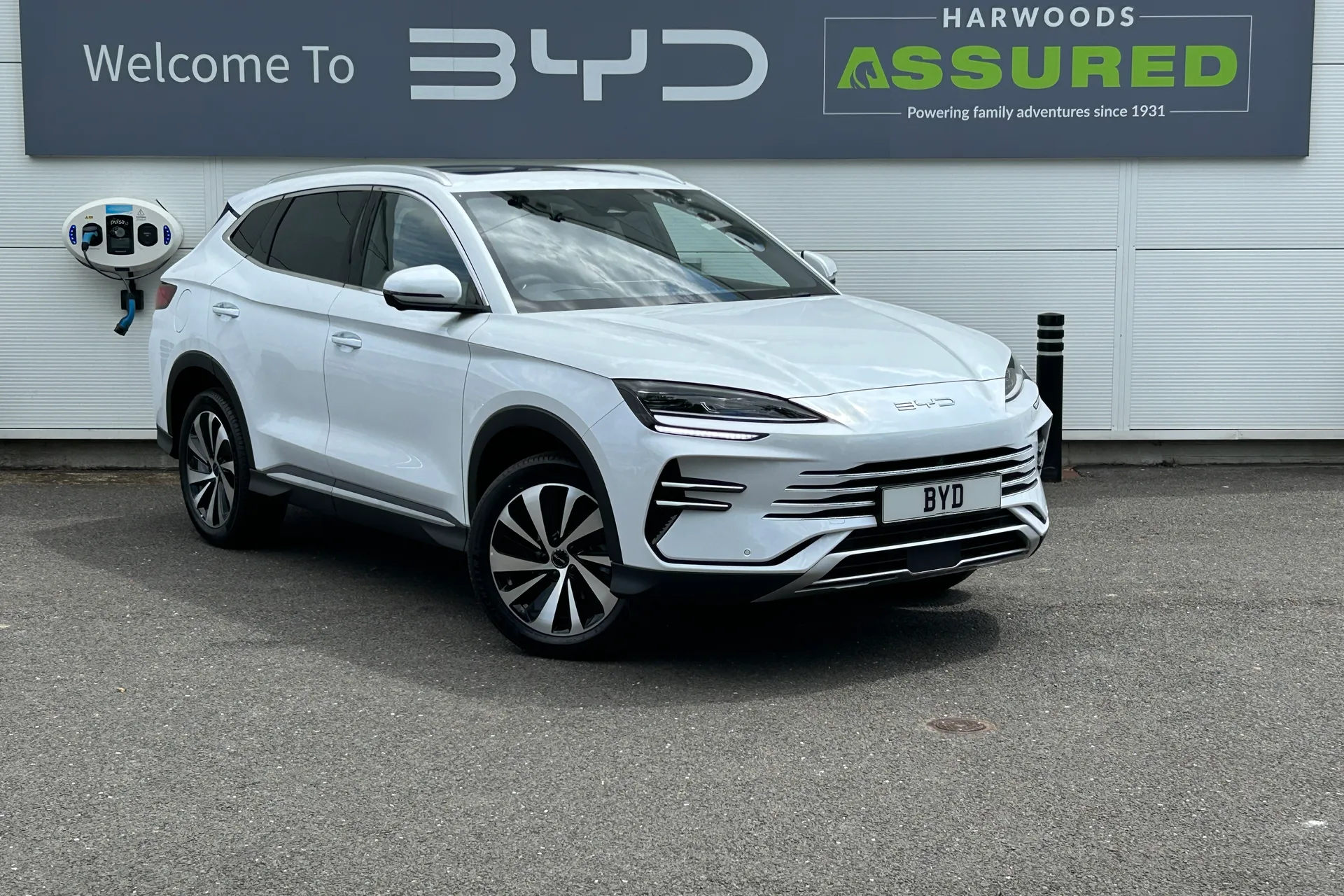 BYD SEAL U focused image