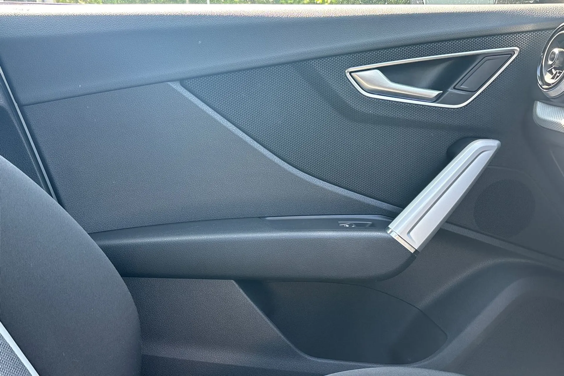 Audi Q2 thumbnail image number 40