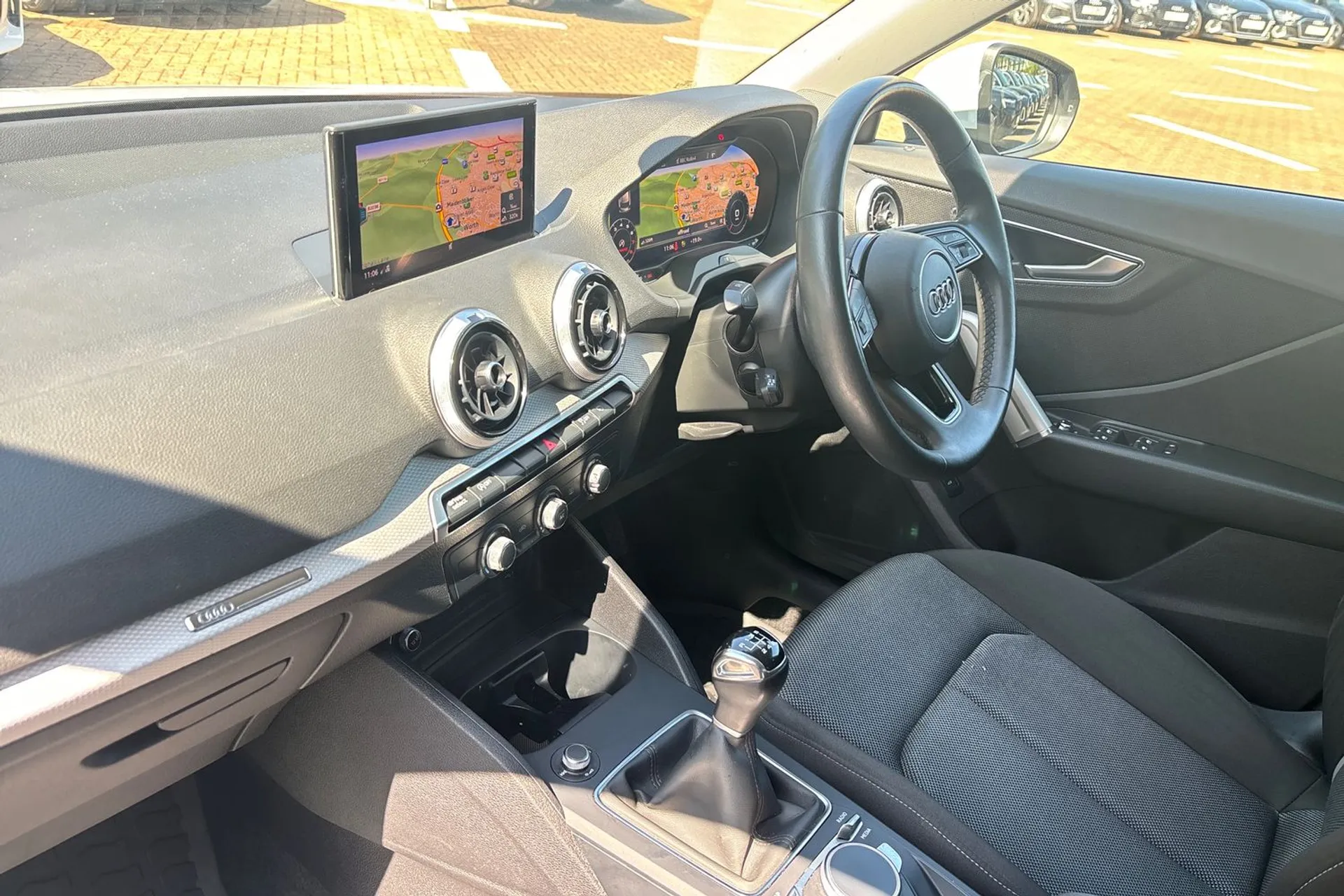 Audi Q2 thumbnail image number 26