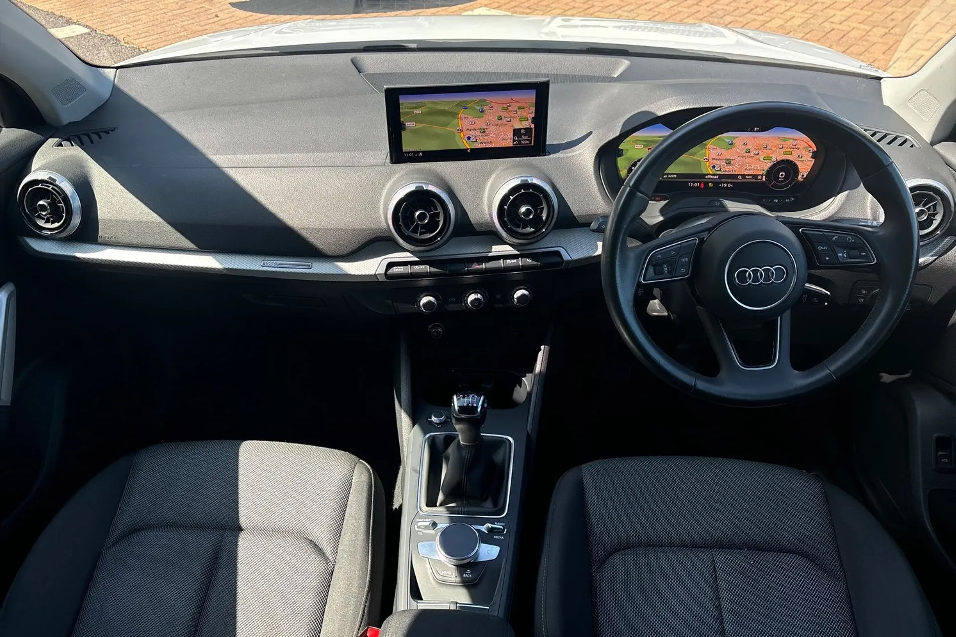 Audi Q2 thumbnail image number 31