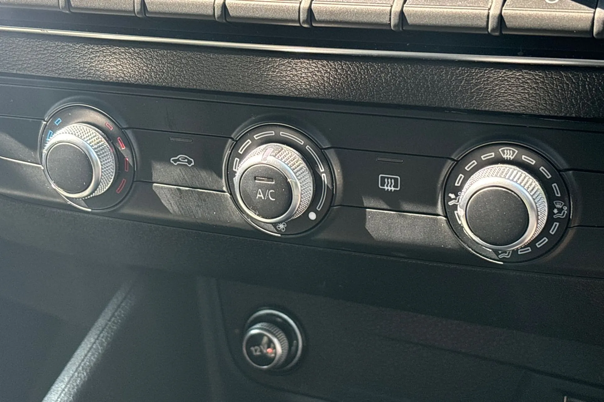 Audi Q2 thumbnail image number 39