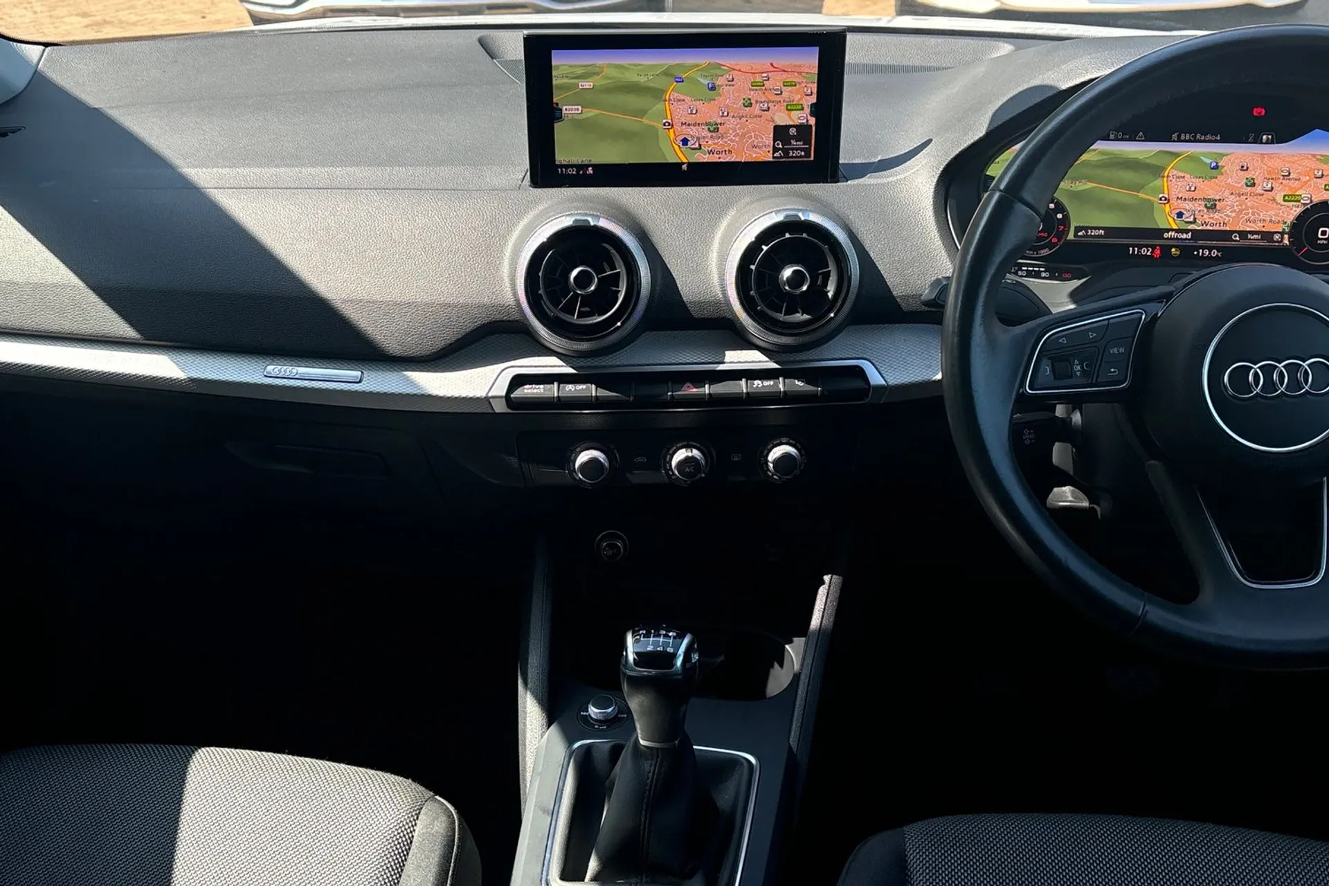 Audi Q2 thumbnail image number 35