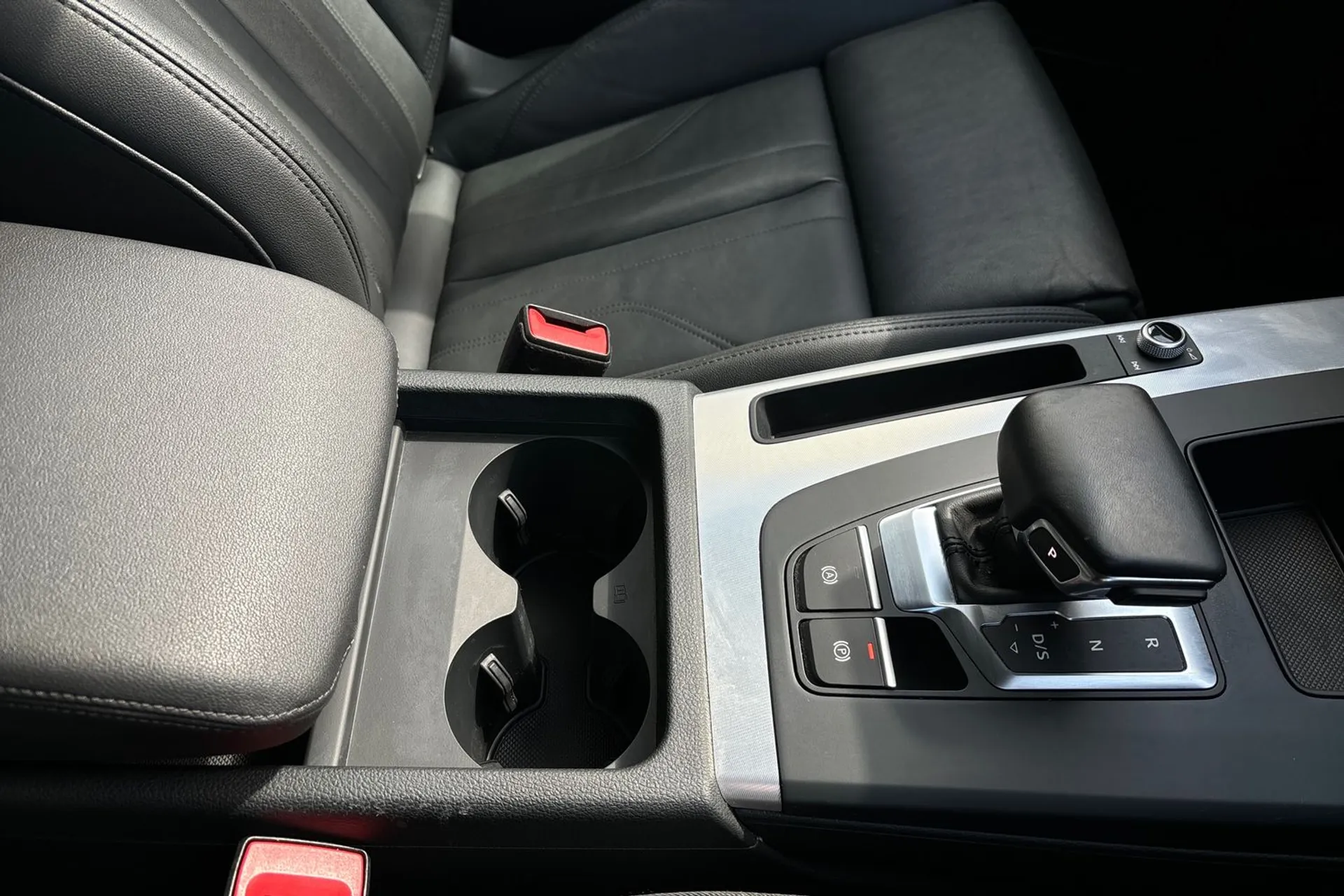 Audi Q5 thumbnail image number 43