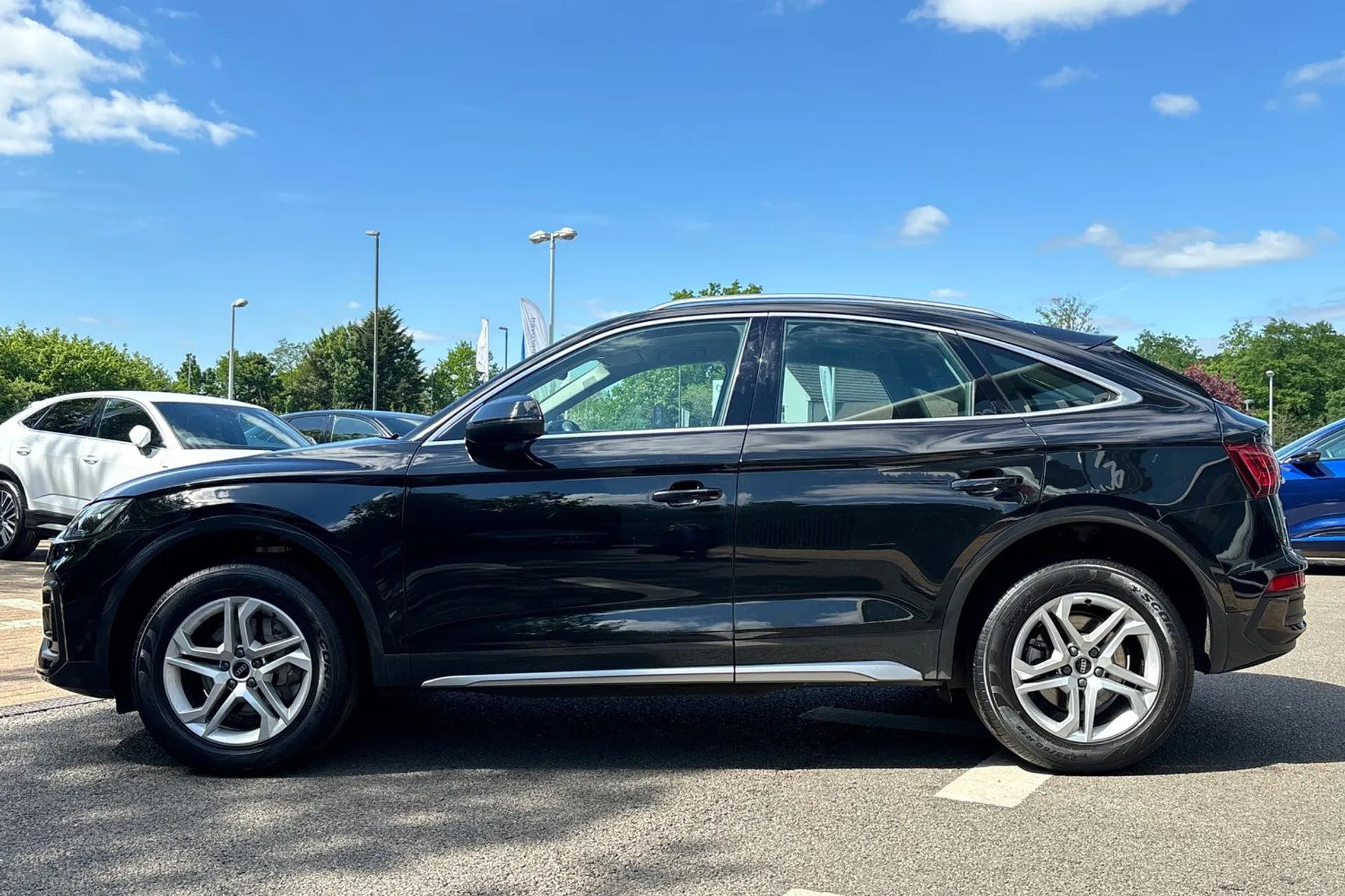 Audi Q5 thumbnail image number 10