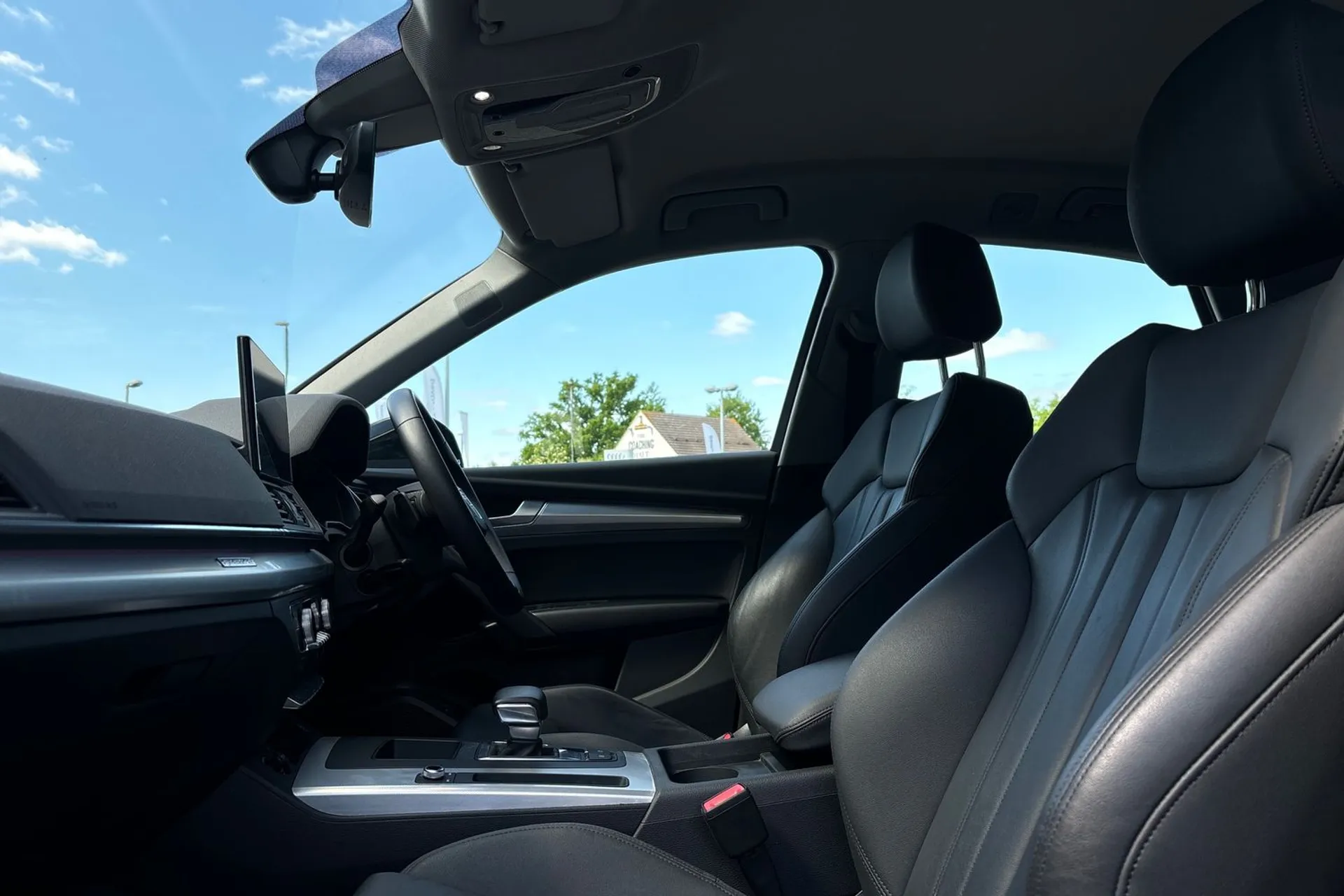 Audi Q5 thumbnail image number 28