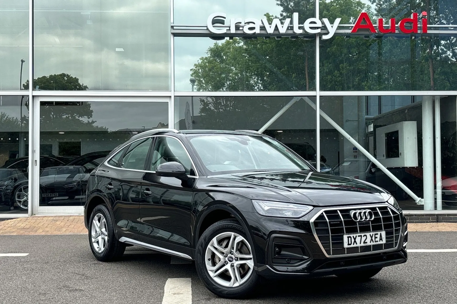 Audi Q5 focused image