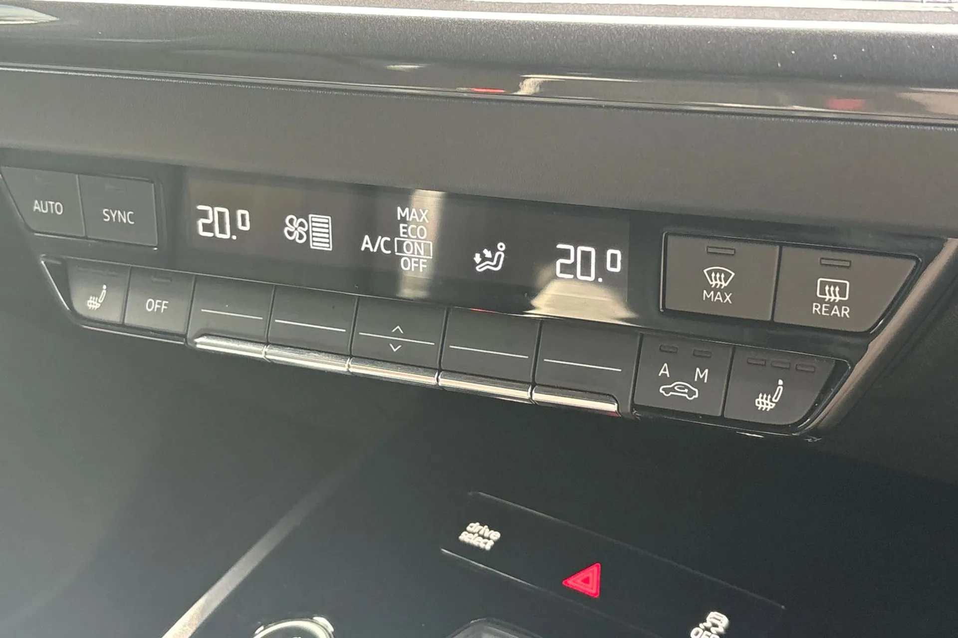 Audi Q4 thumbnail image number 39