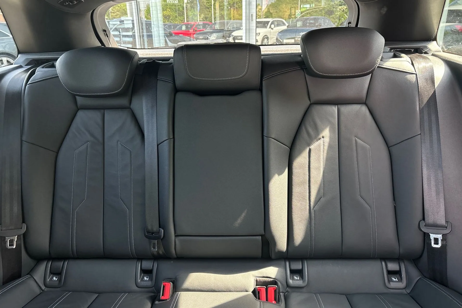 Audi Q4 thumbnail image number 30