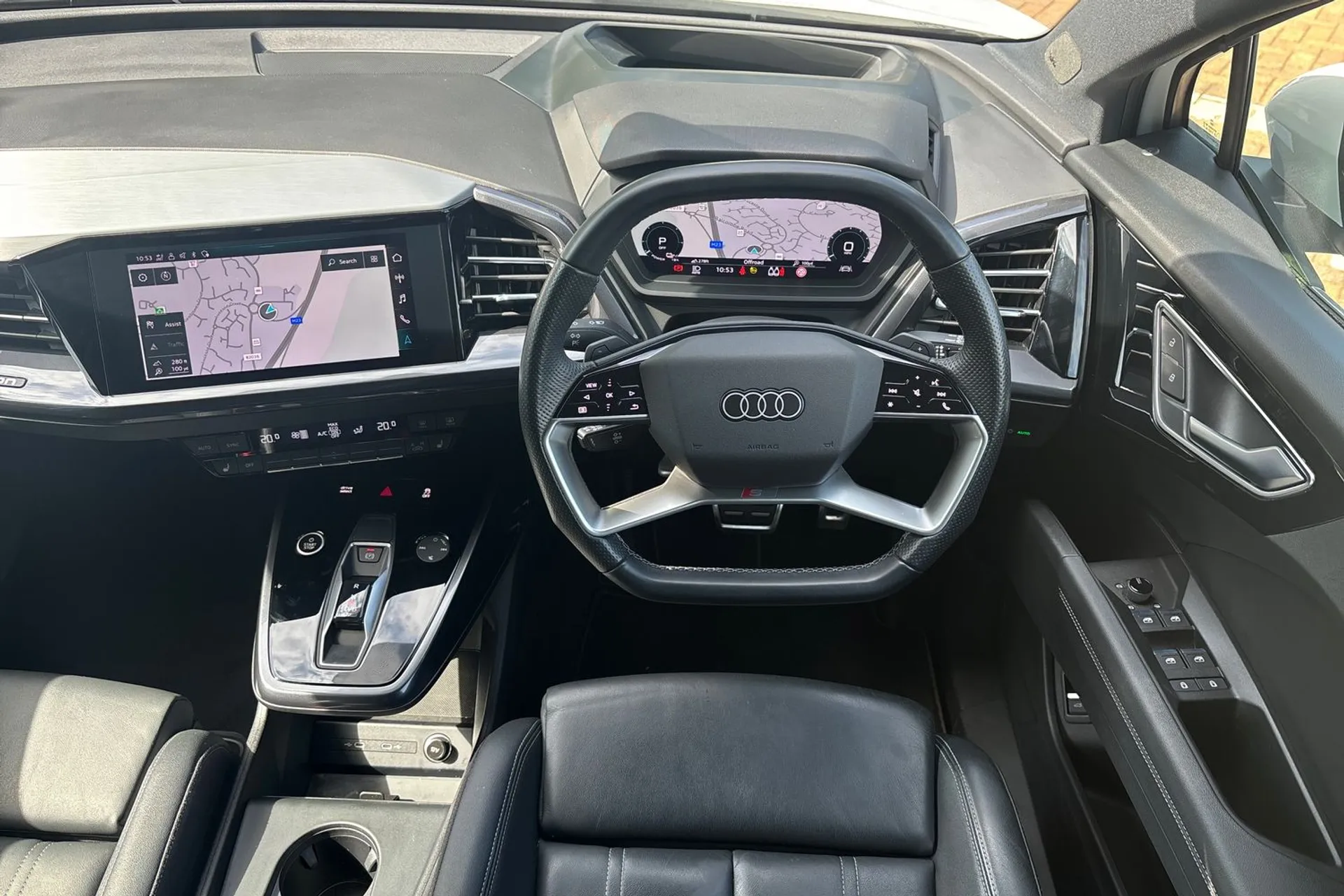 Audi Q4 thumbnail image number 34