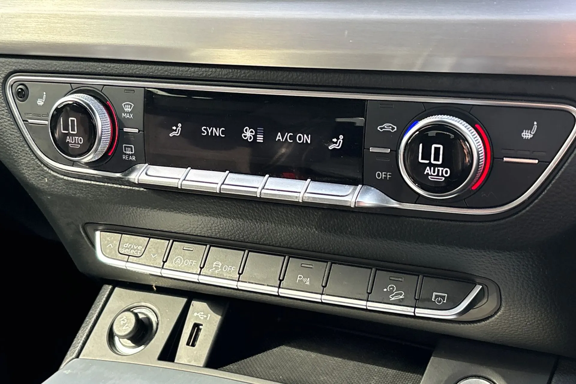 Audi Q5 thumbnail image number 38