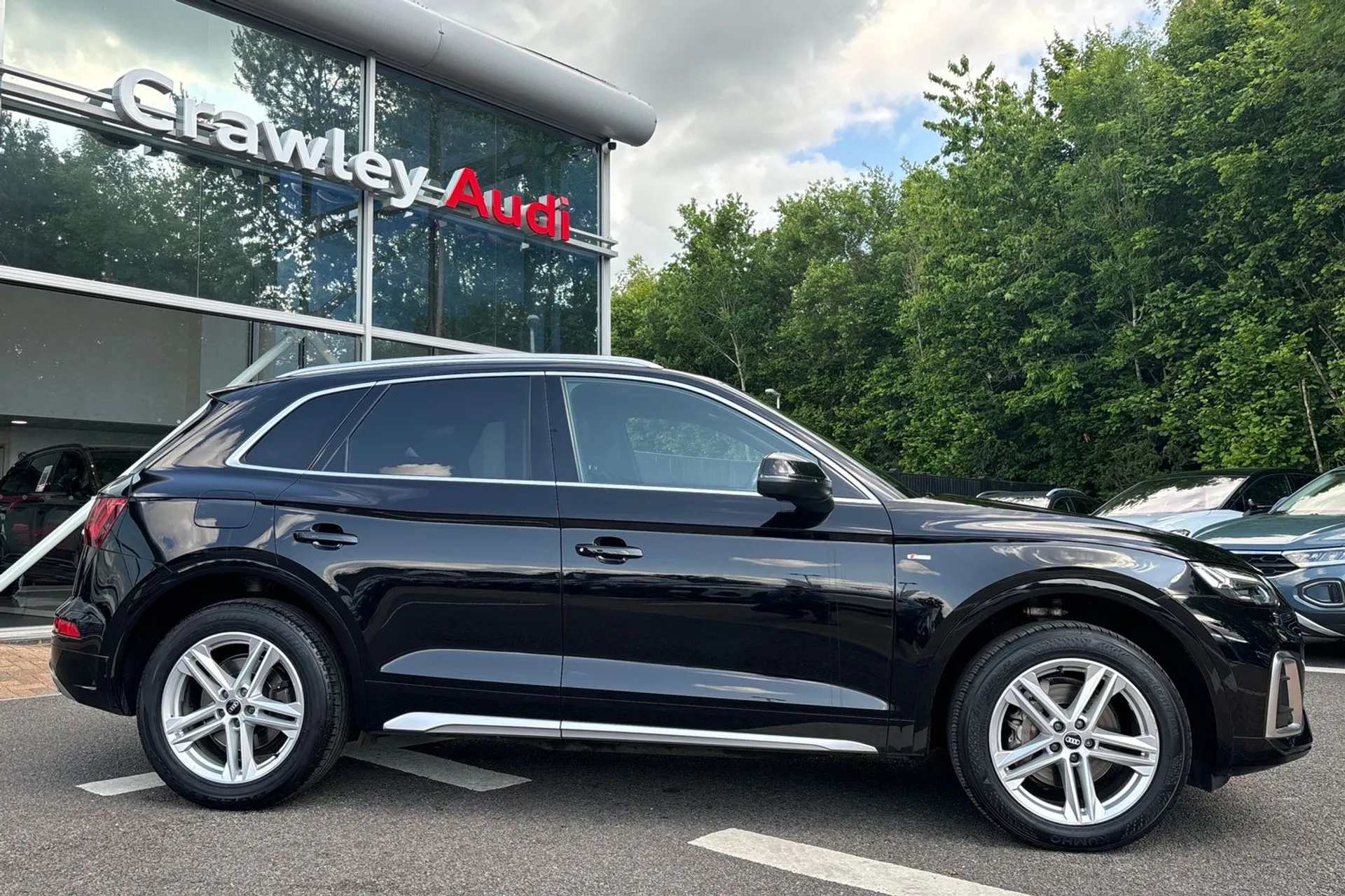 Audi Q5 thumbnail image number 2