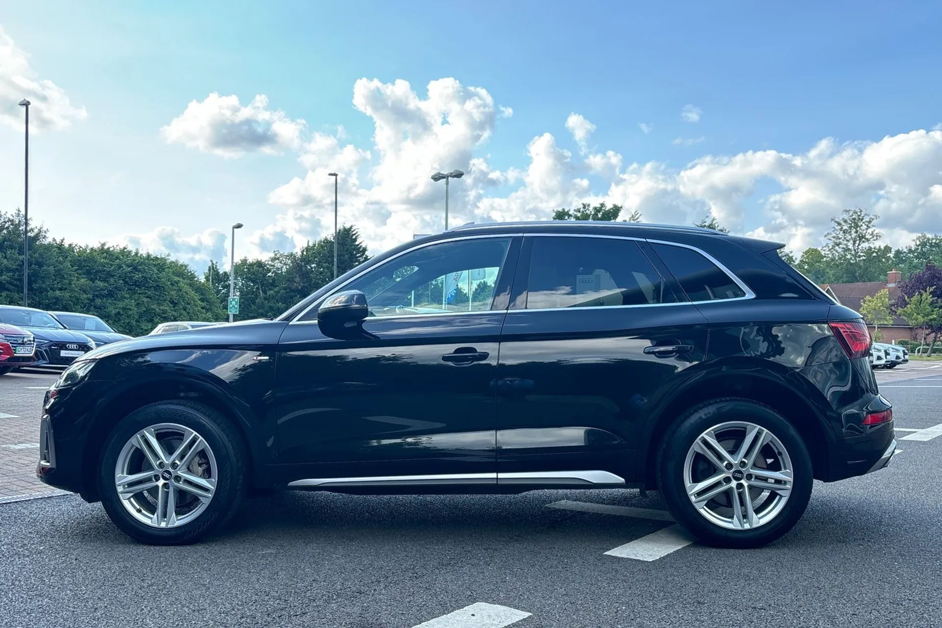 Audi Q5 thumbnail image number 10