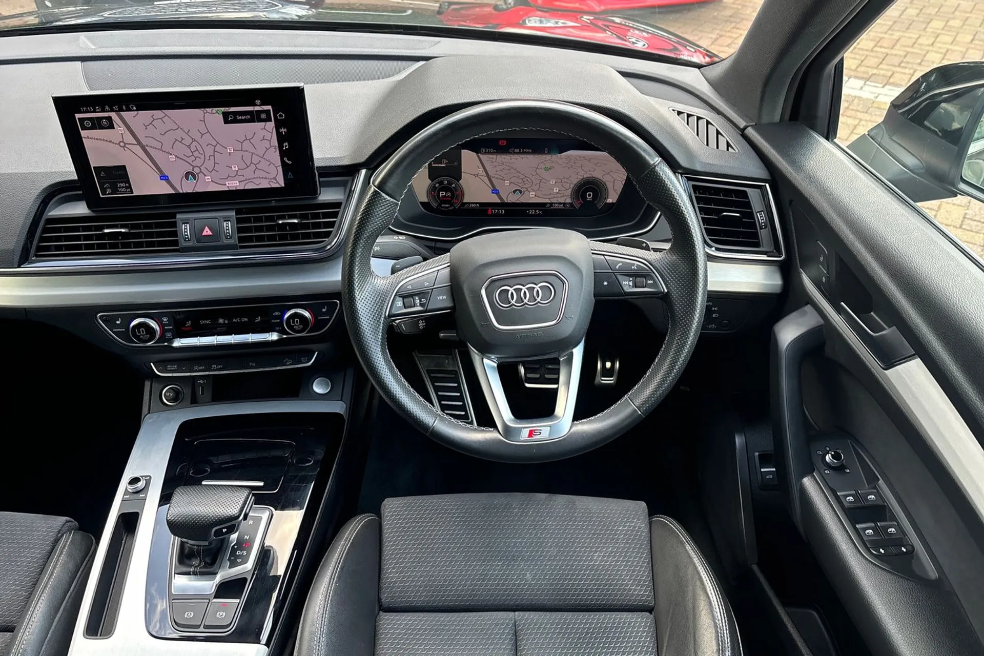 Audi Q5 thumbnail image number 34