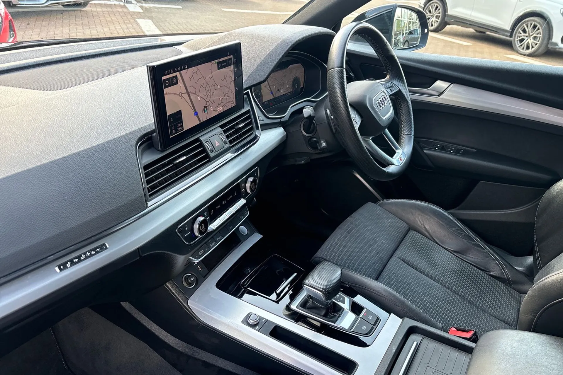 Audi Q5 thumbnail image number 27
