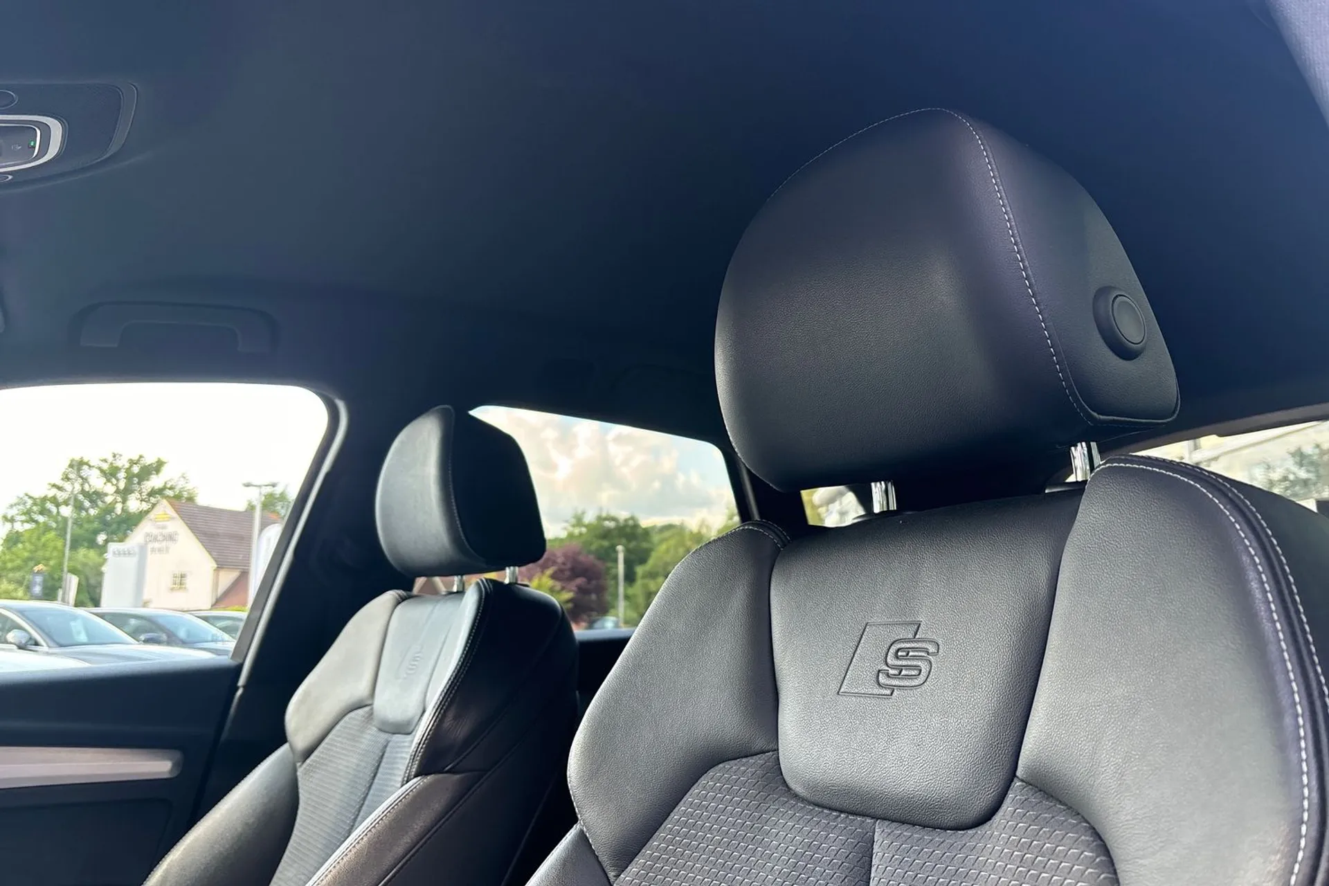 Audi Q5 thumbnail image number 29