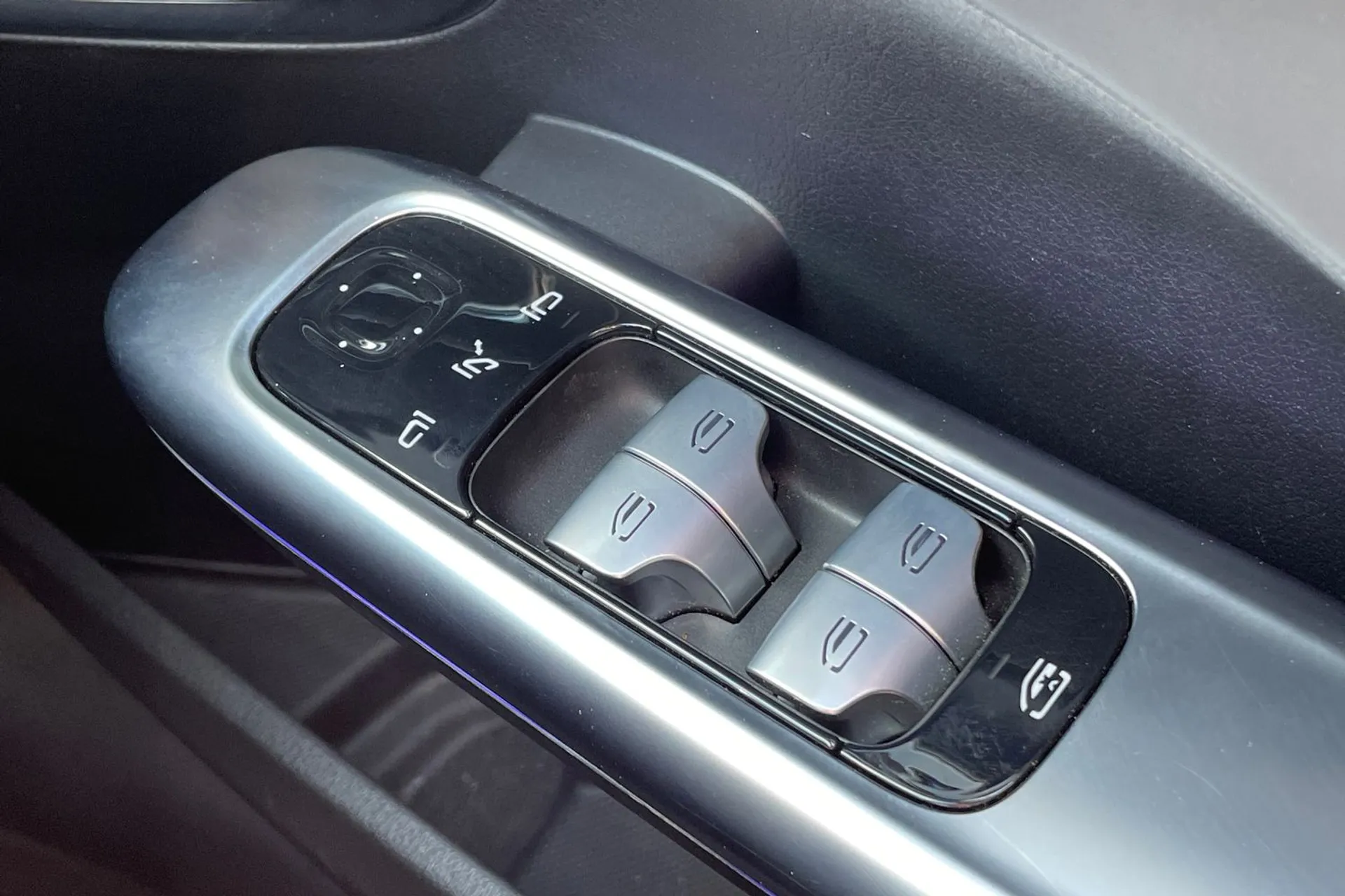 MERCEDES-BENZ C CLASS thumbnail image number 15