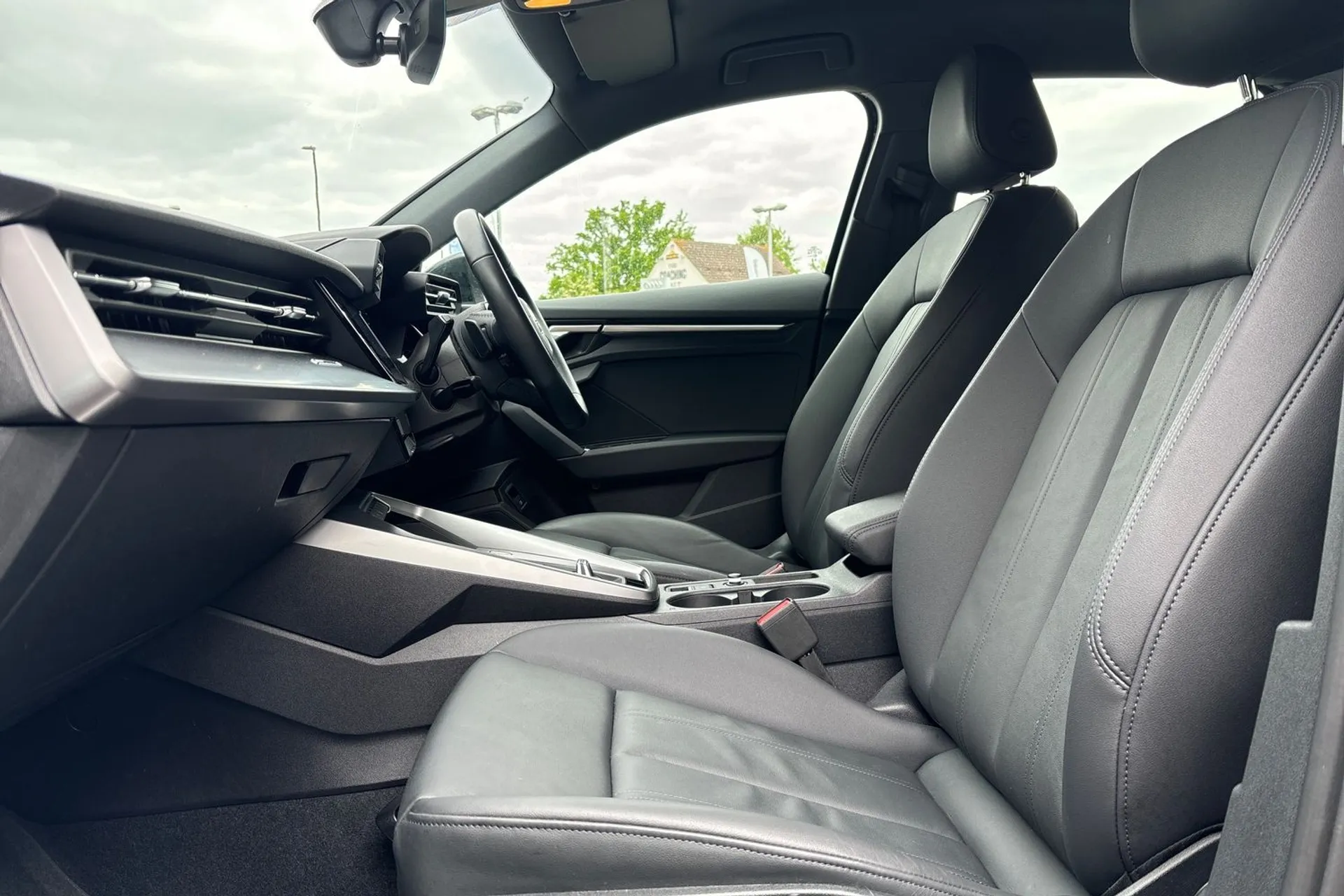Audi A3 thumbnail image number 27