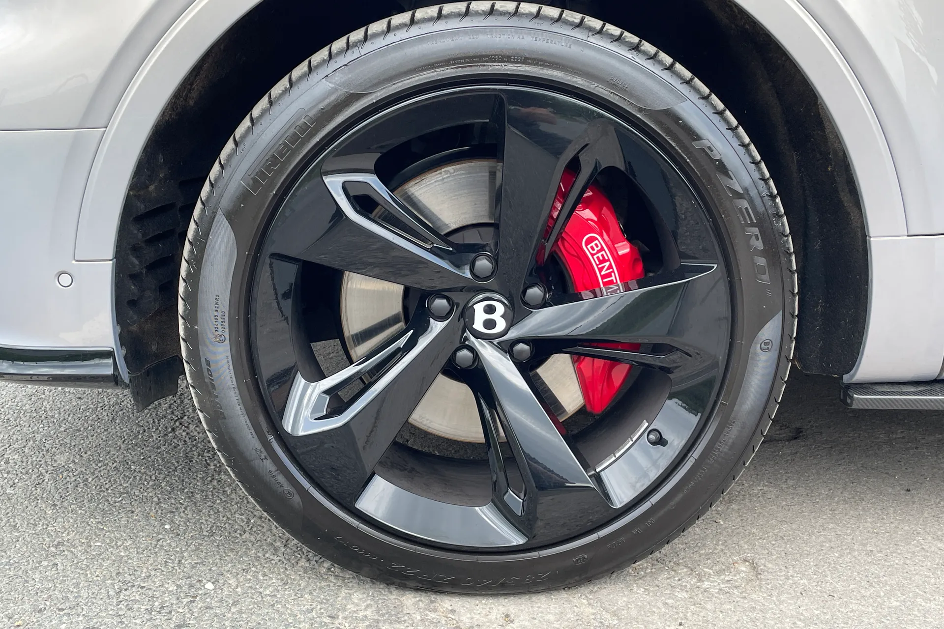Bentley BENTAYGA thumbnail image number 8