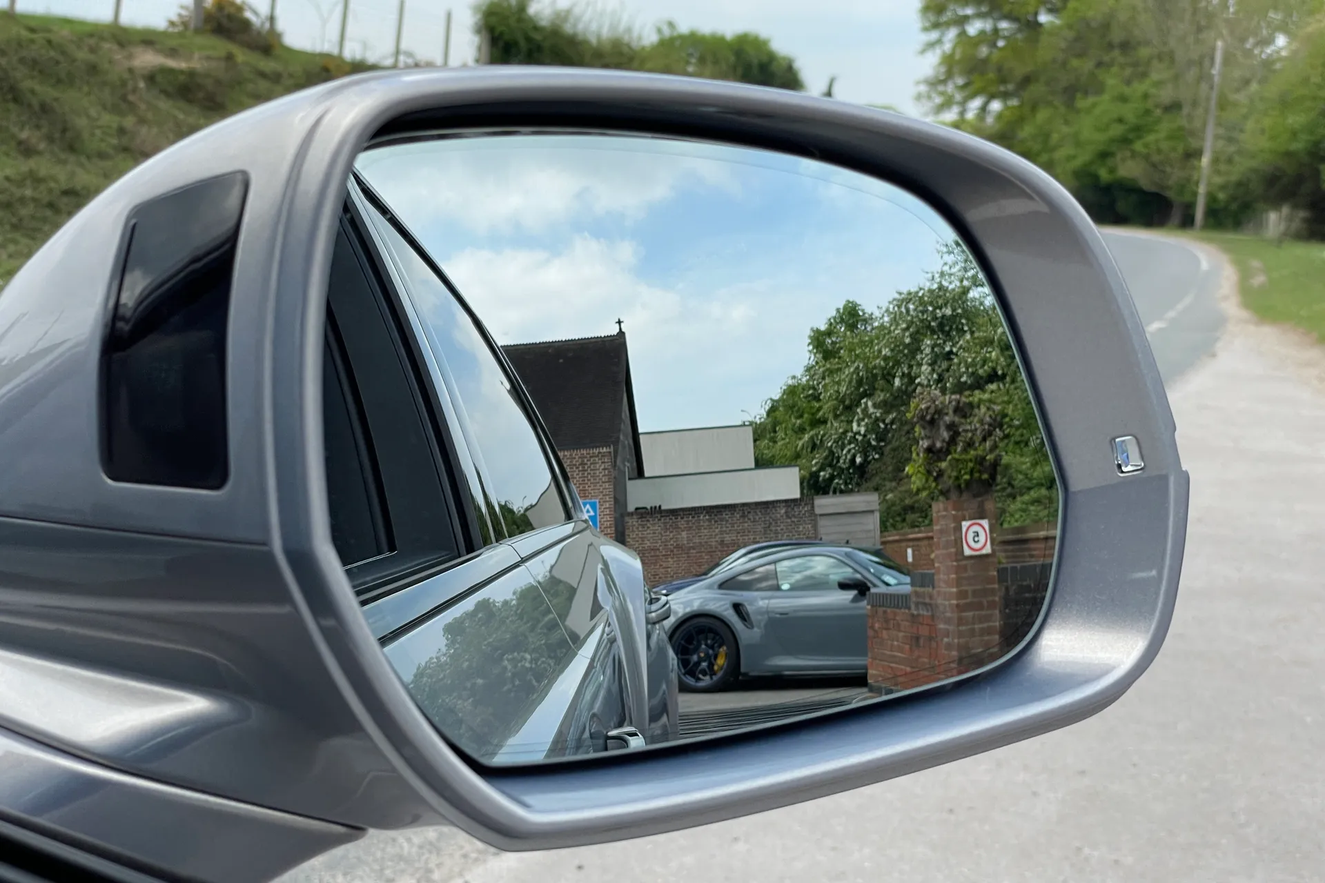 Bentley BENTAYGA thumbnail image number 53
