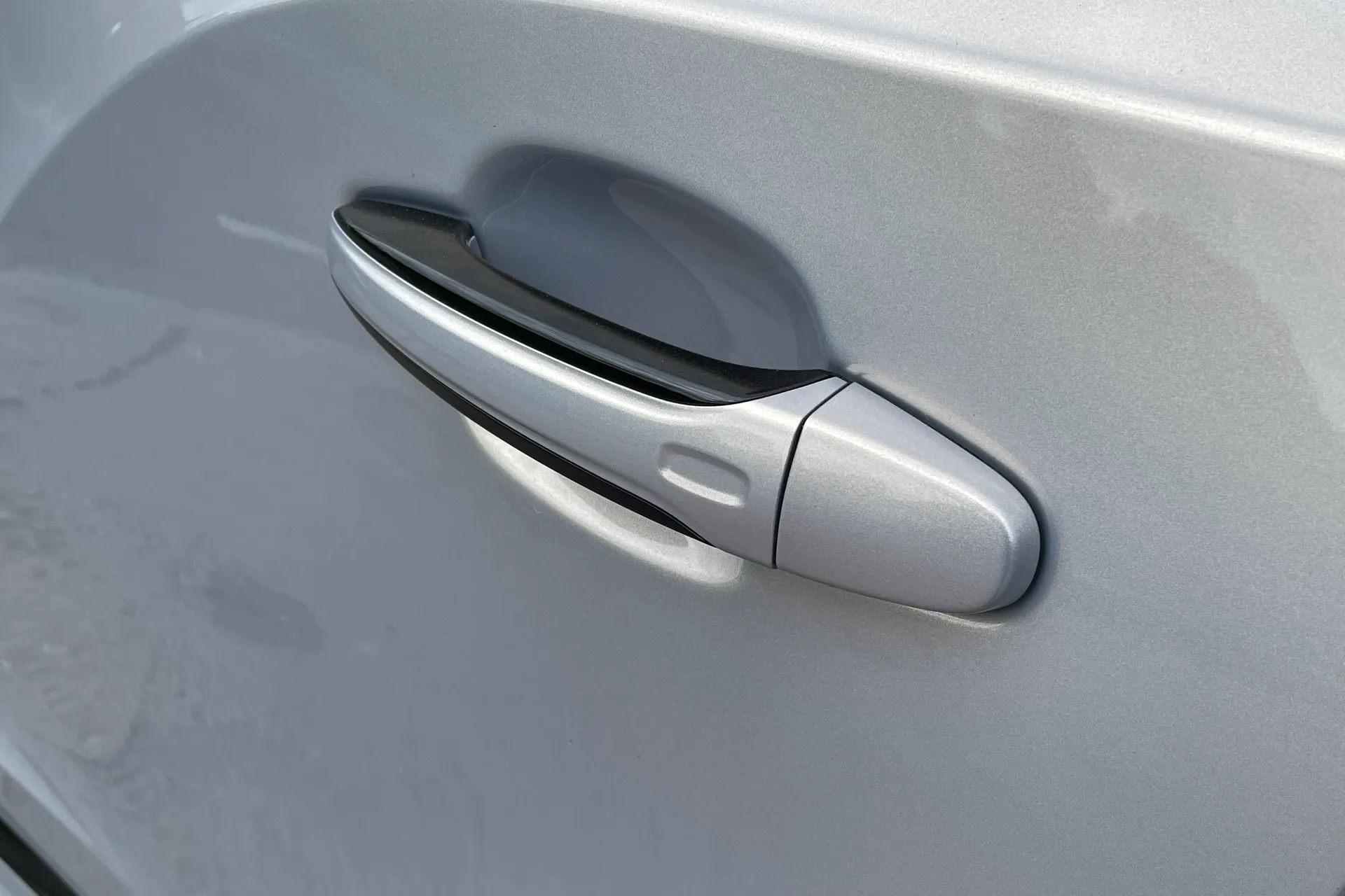 Bentley BENTAYGA thumbnail image number 23