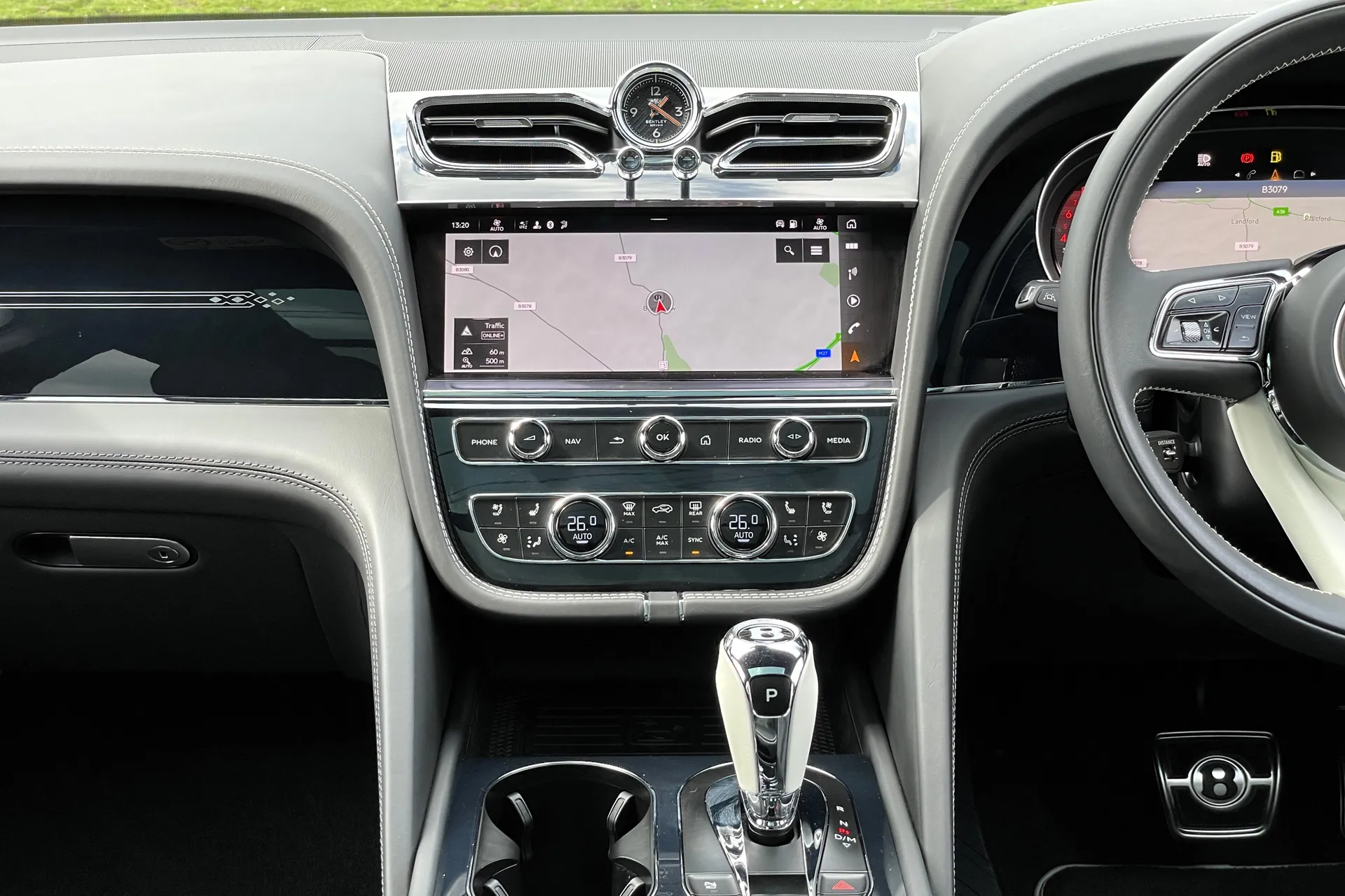 Bentley BENTAYGA thumbnail image number 39