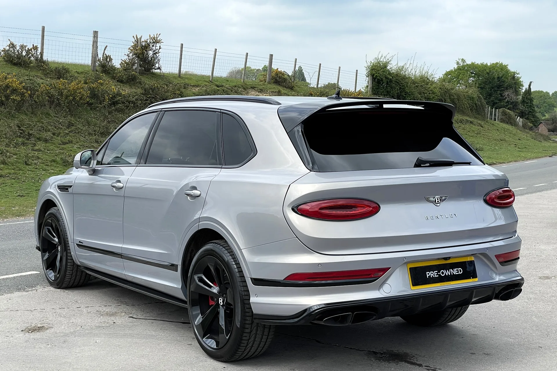 Bentley BENTAYGA thumbnail image number 14