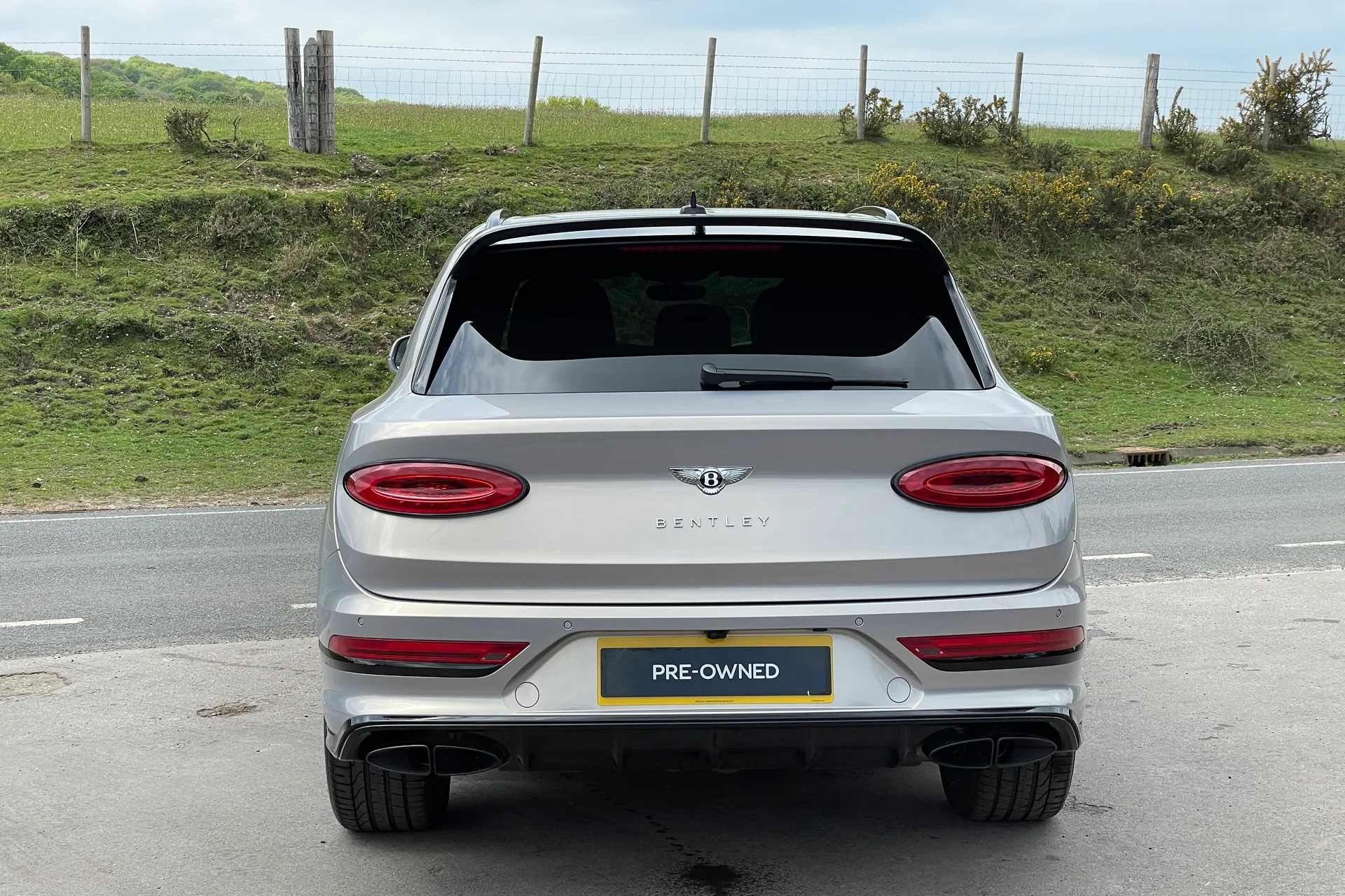 Bentley BENTAYGA thumbnail image number 13