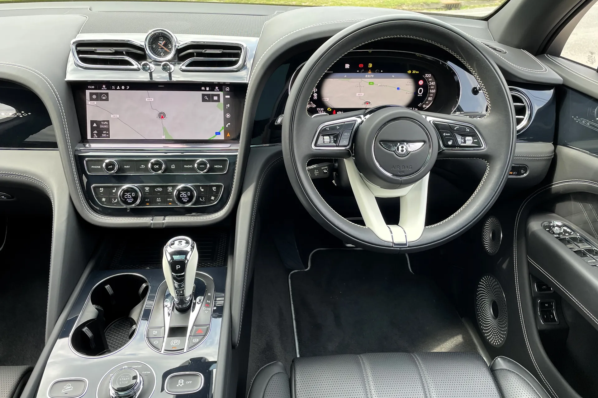 Bentley BENTAYGA thumbnail image number 40
