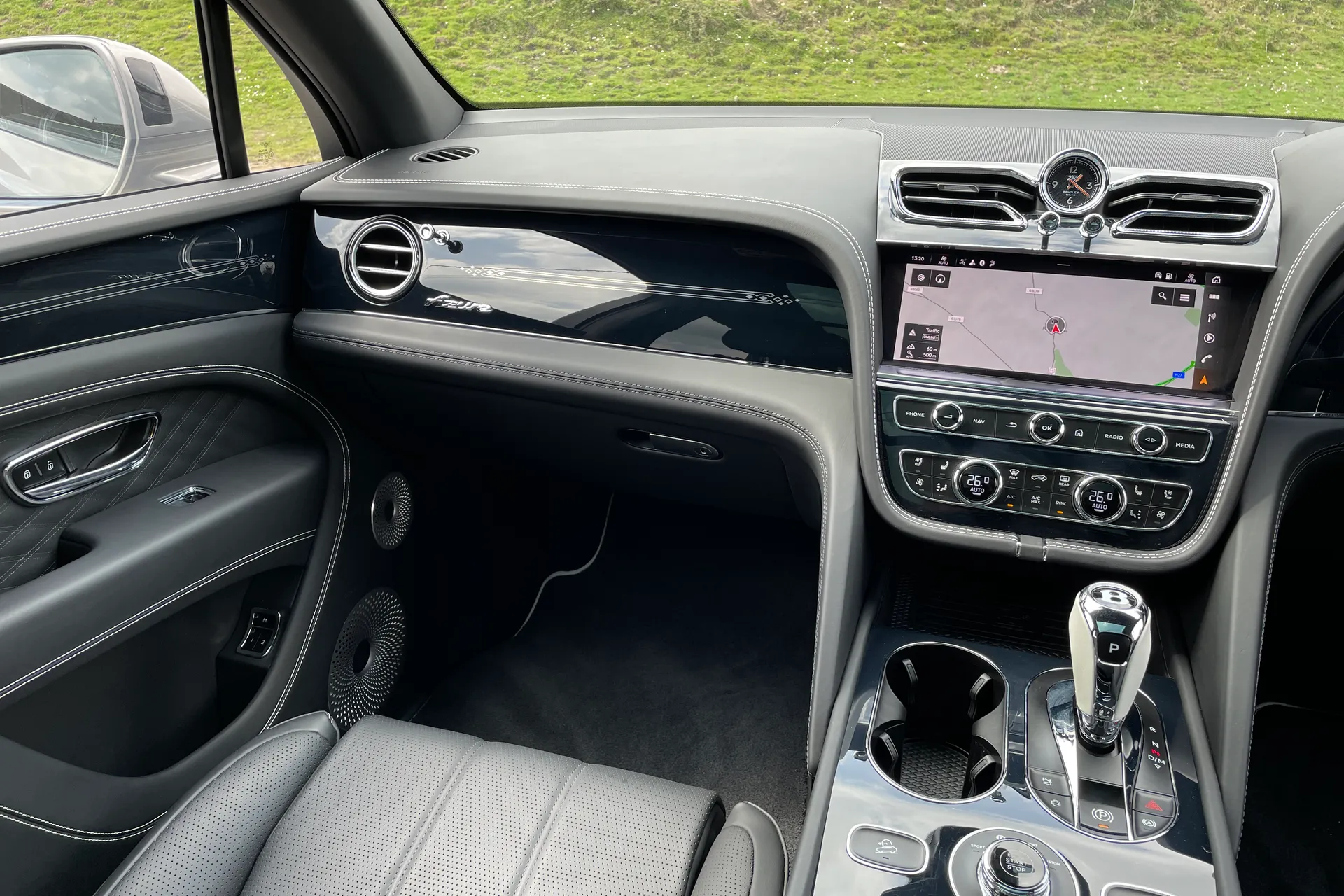 Bentley BENTAYGA thumbnail image number 41