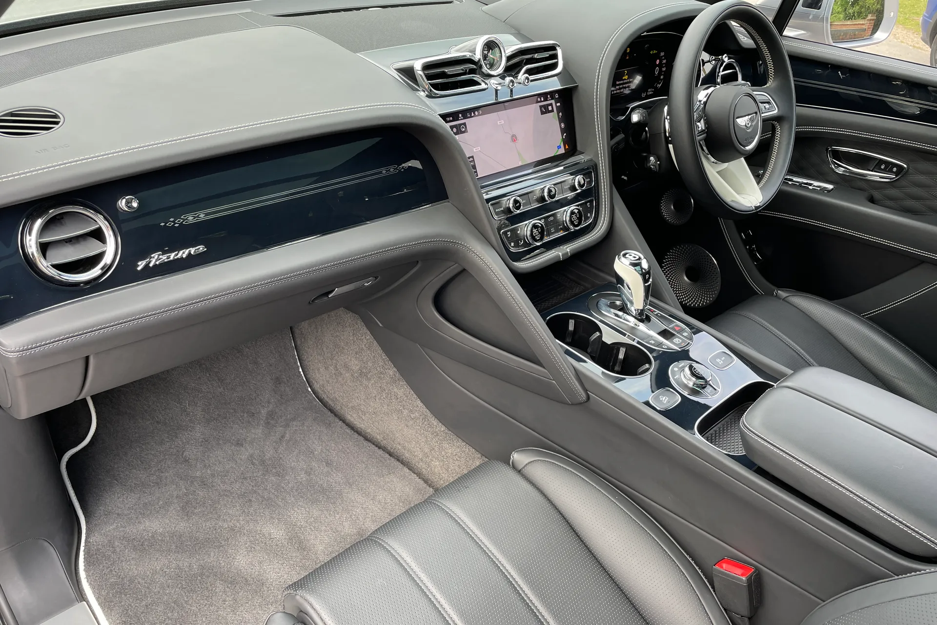 Bentley BENTAYGA thumbnail image number 30