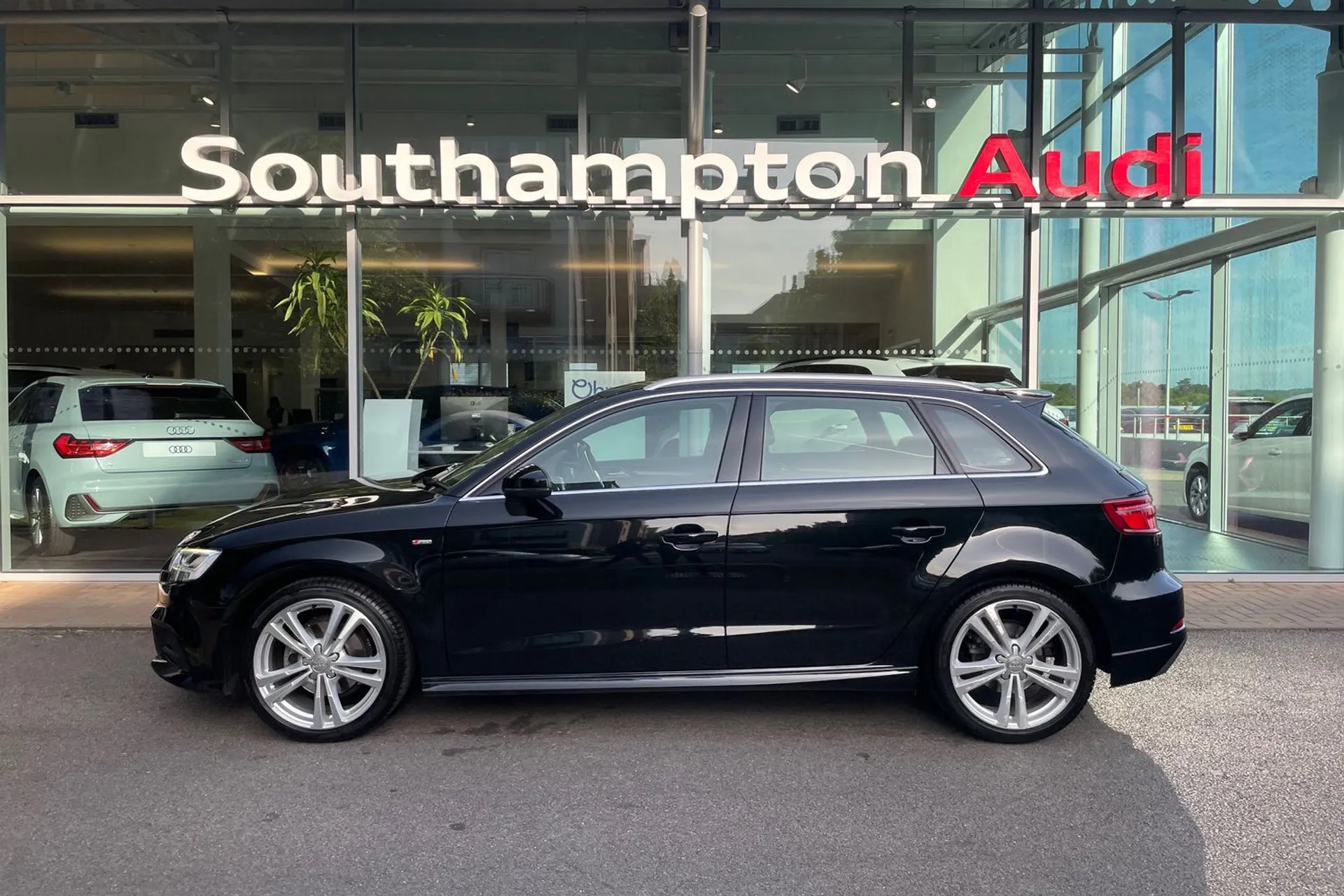 Audi A3 thumbnail image number 8