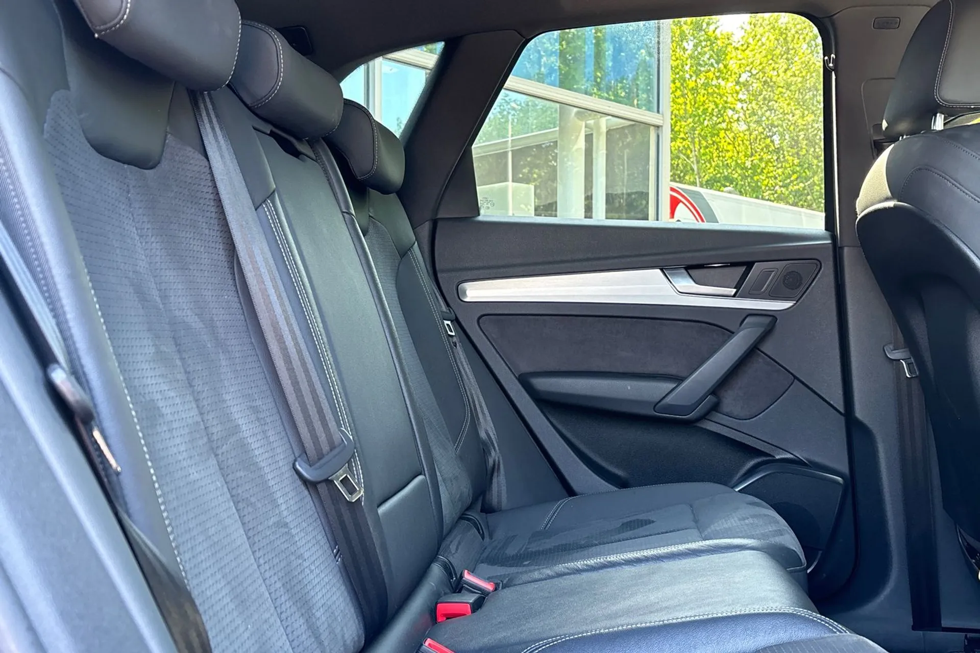 Audi Q5 thumbnail image number 22