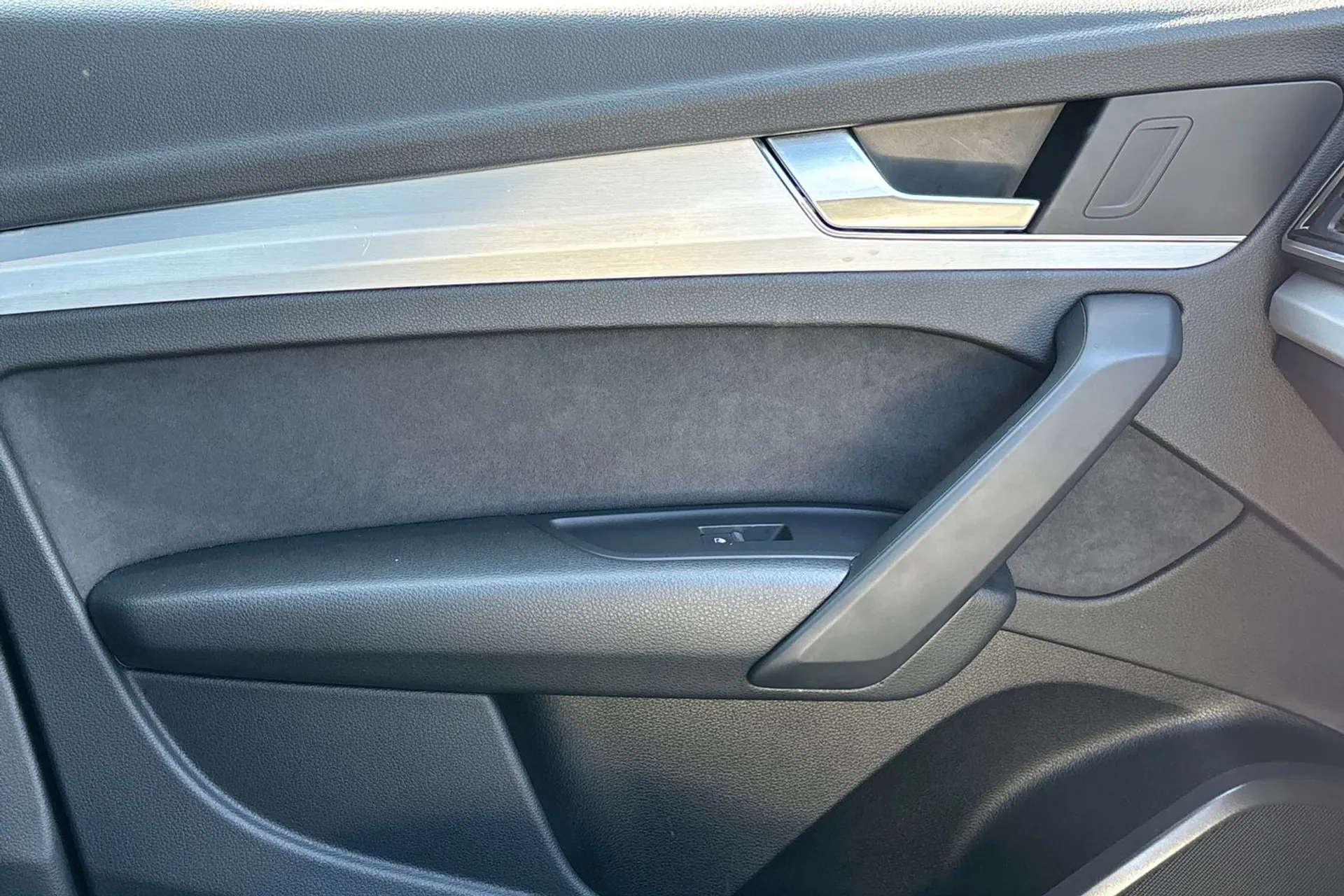 Audi Q5 thumbnail image number 40