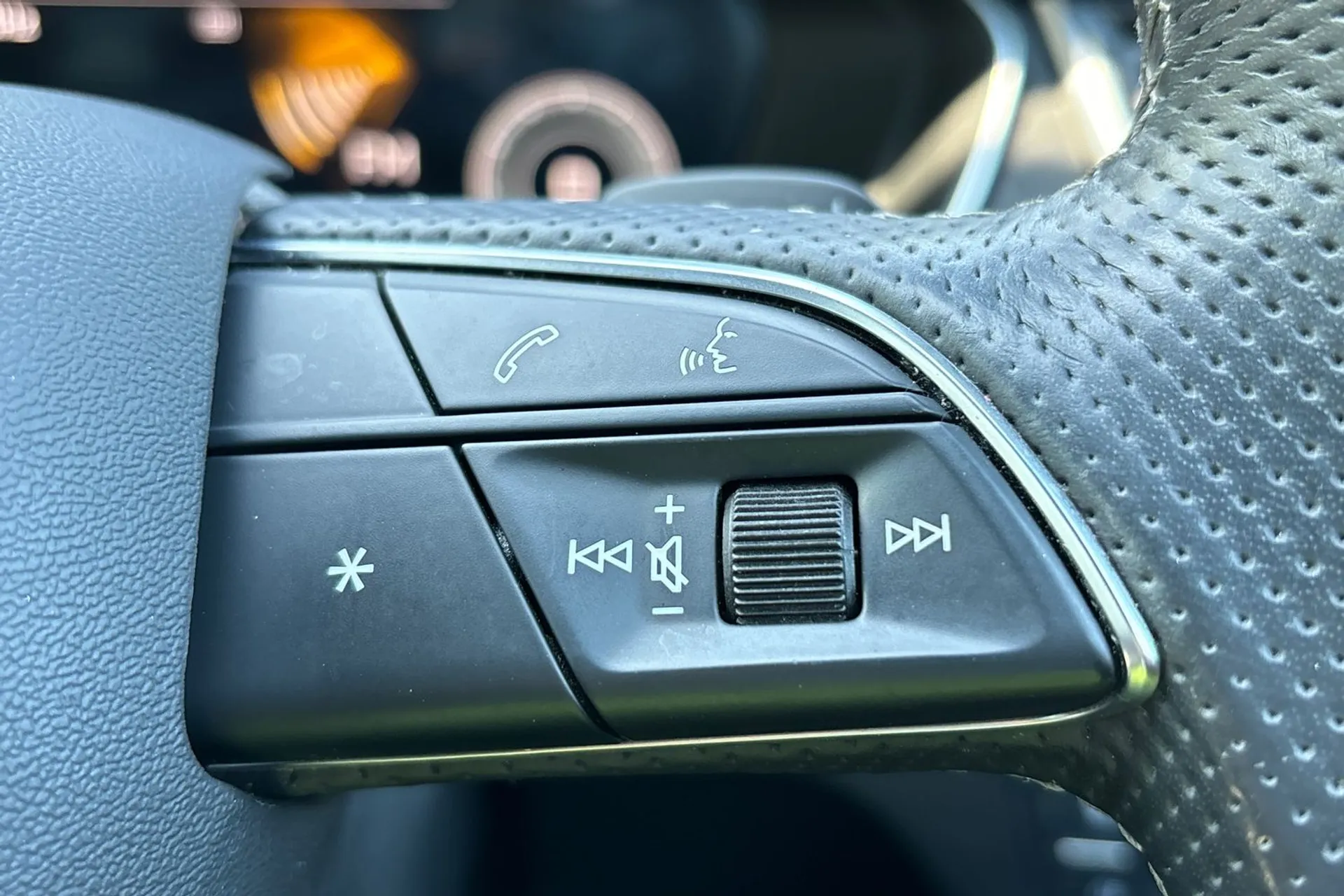 Audi Q5 thumbnail image number 38