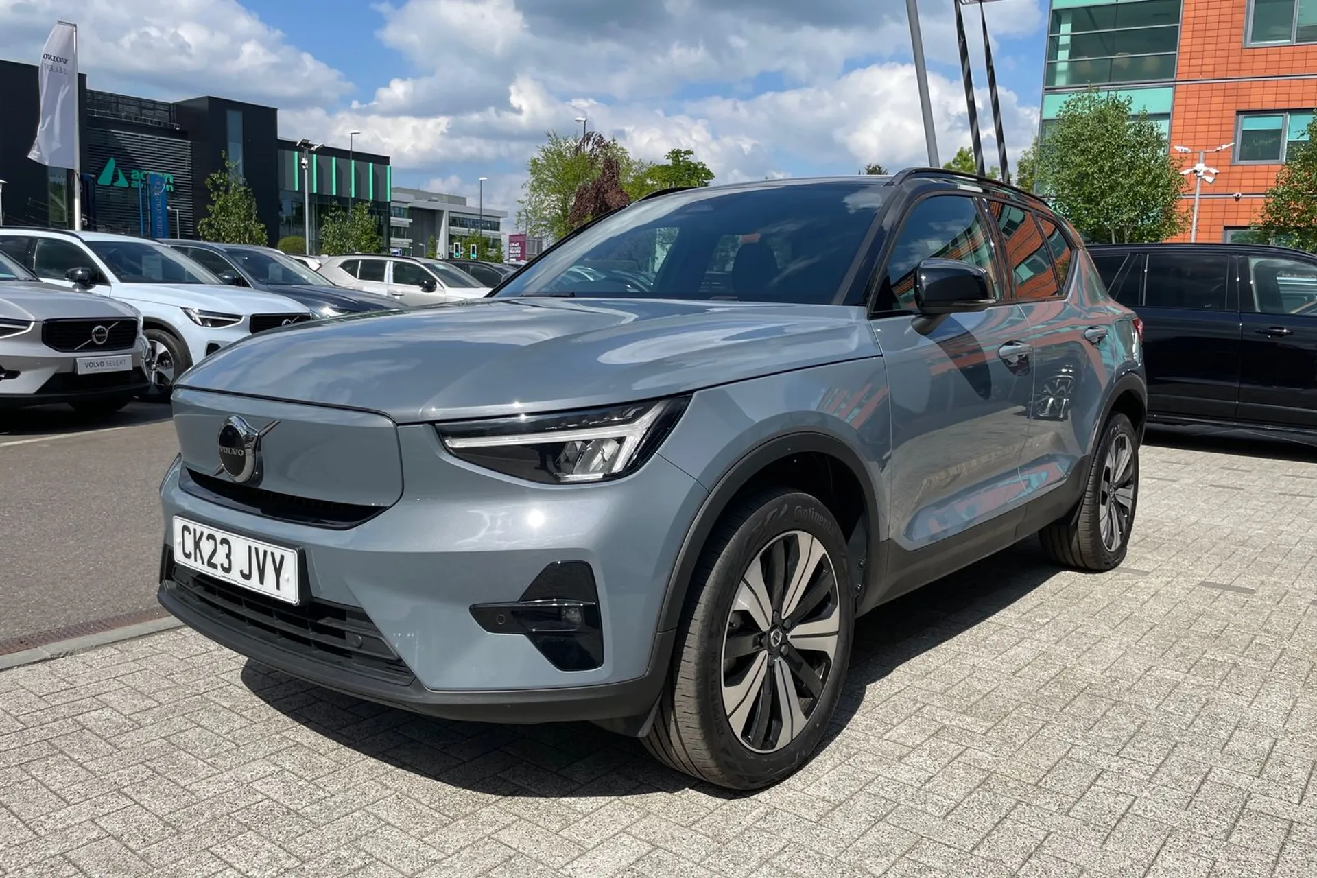 Volvo XC40 thumbnail image number 11